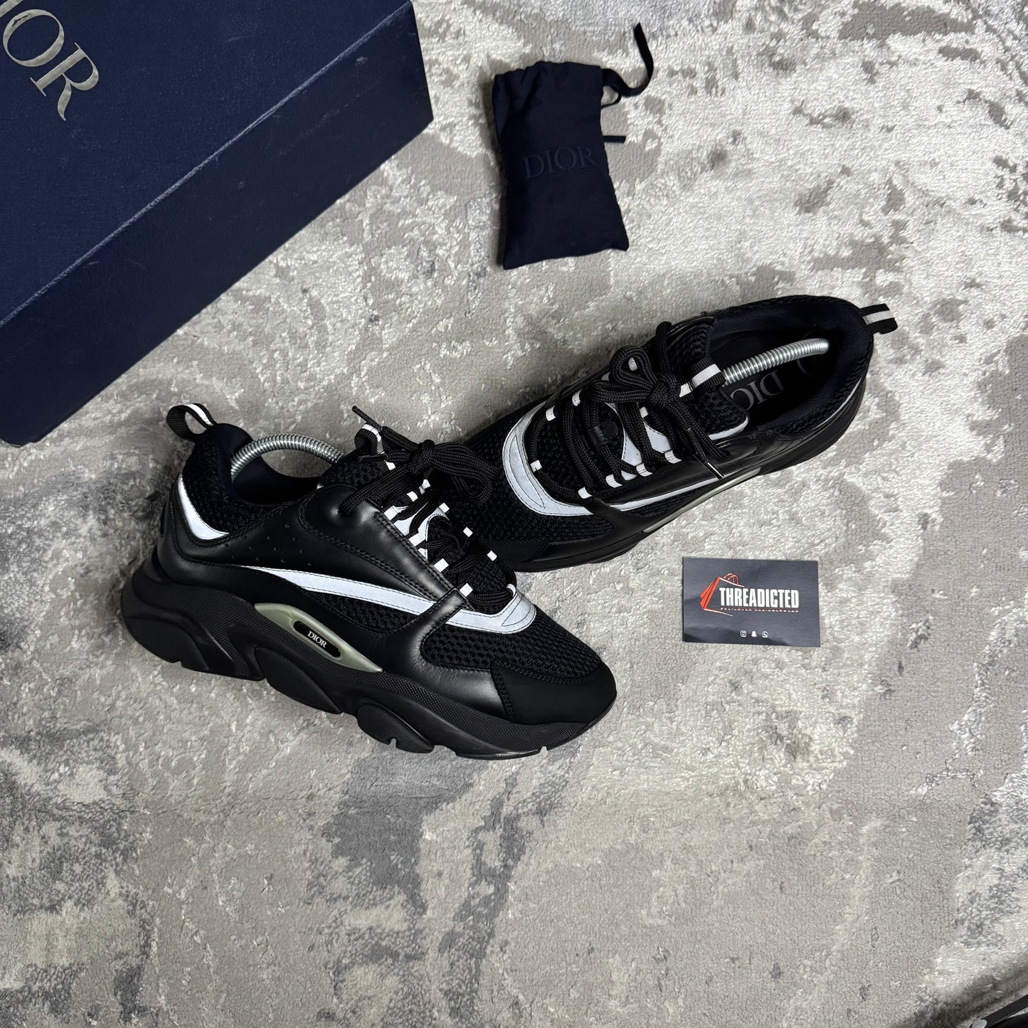 B22 TRAINER - SIZE UK 7