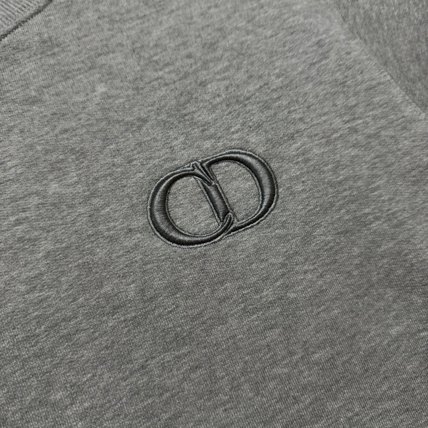 'CD' SWEATSHIRT - SIZE L (Fits M/L)