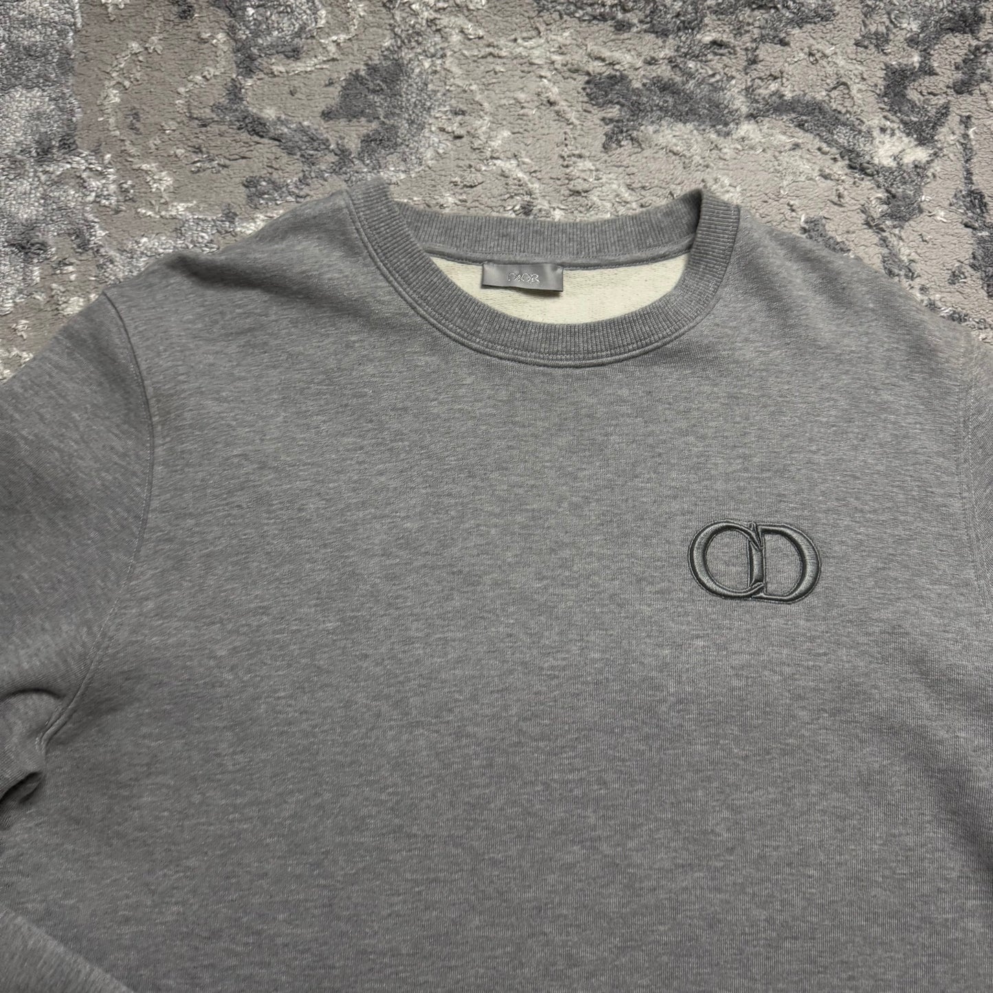 'CD' SWEATSHIRT - SIZE L (Fits M/L)