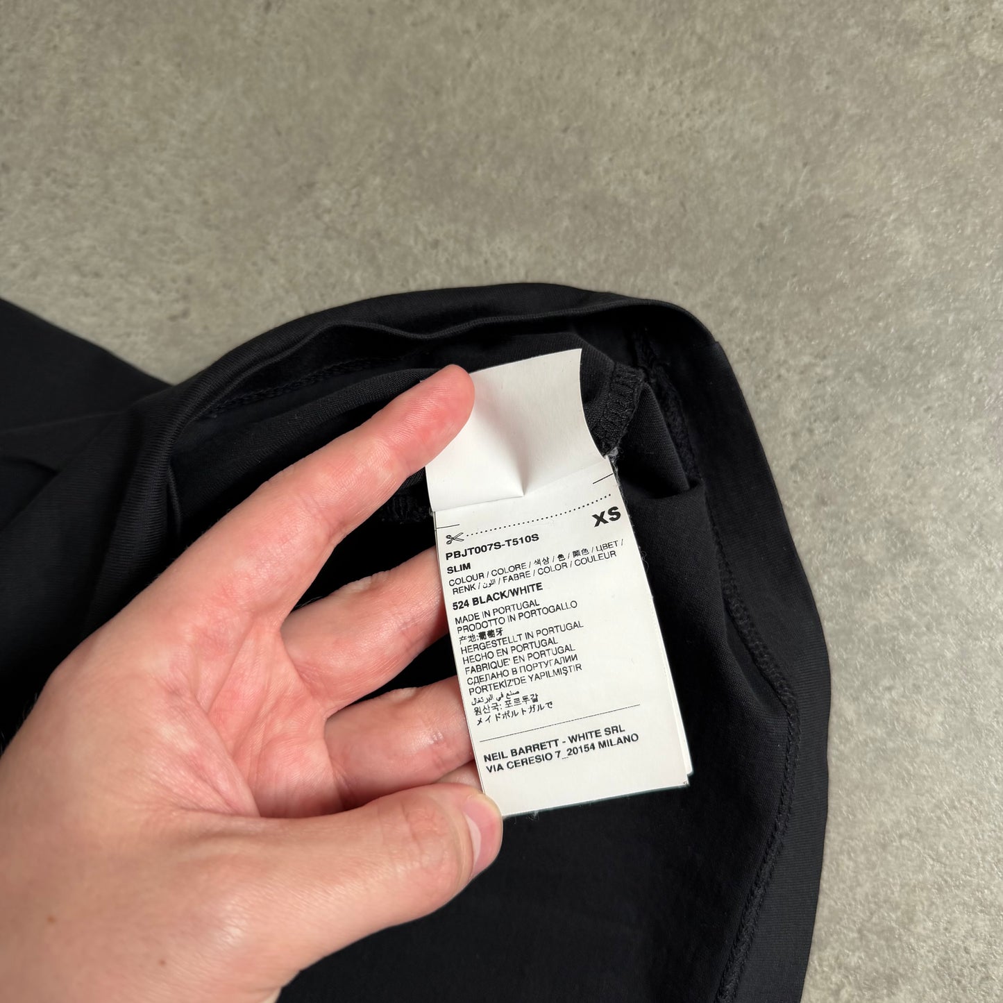 T-SHIRT - SIZE XS