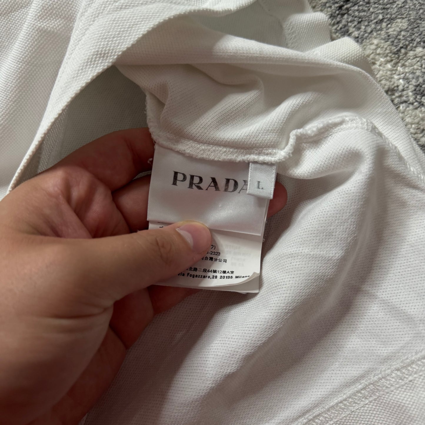 POLO SHIRT - SIZE L (Fits M)