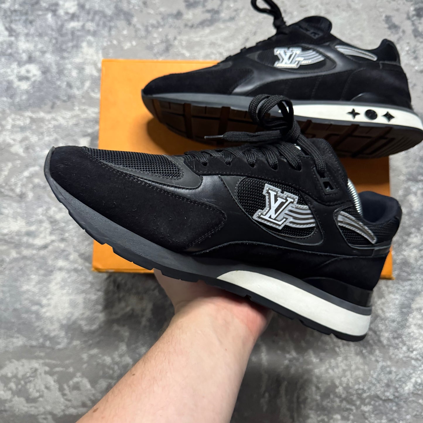 RUNAWAY TRAINER - SIZE LV 7.5 (Fit UK 8.5)
