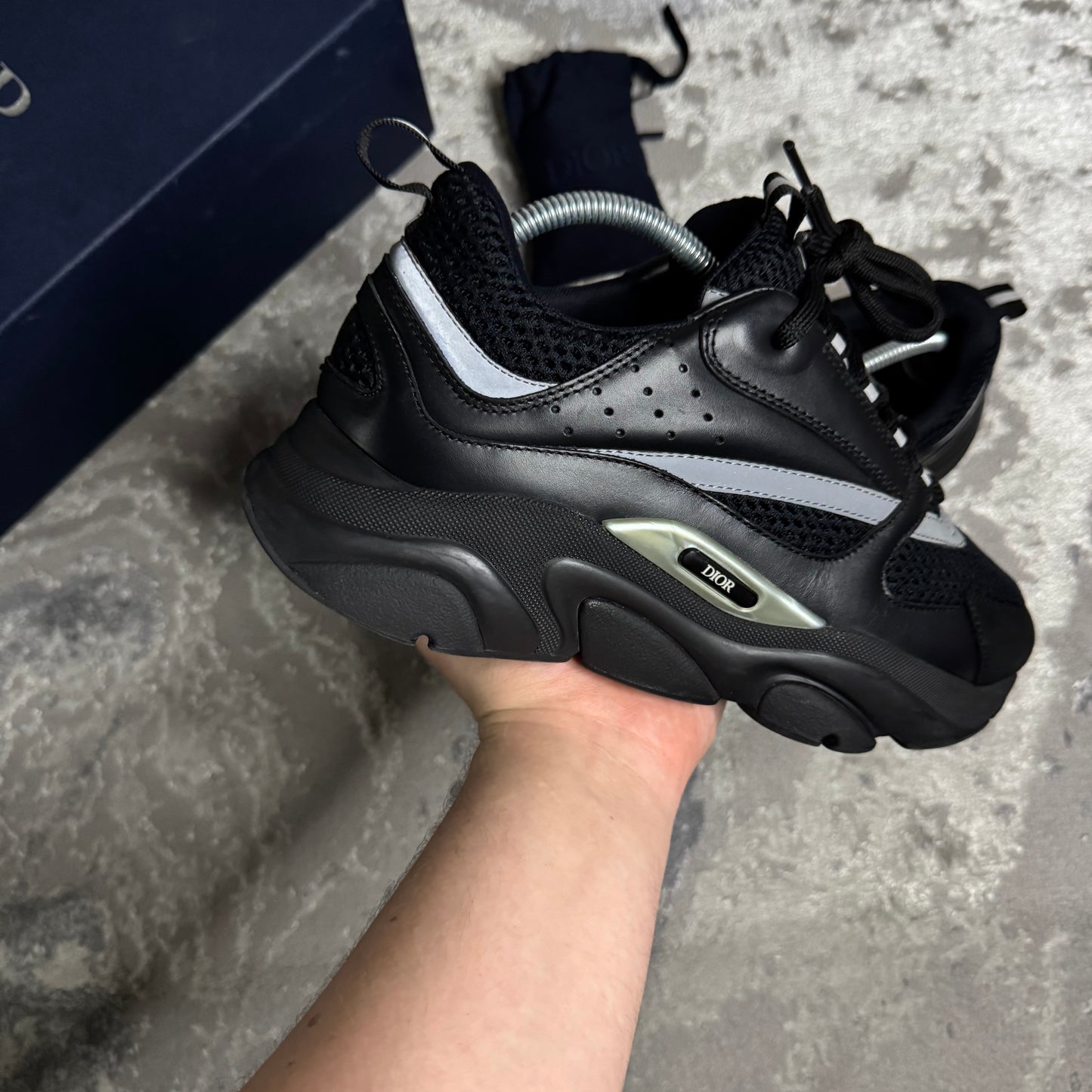 B22 TRAINER - SIZE UK 7