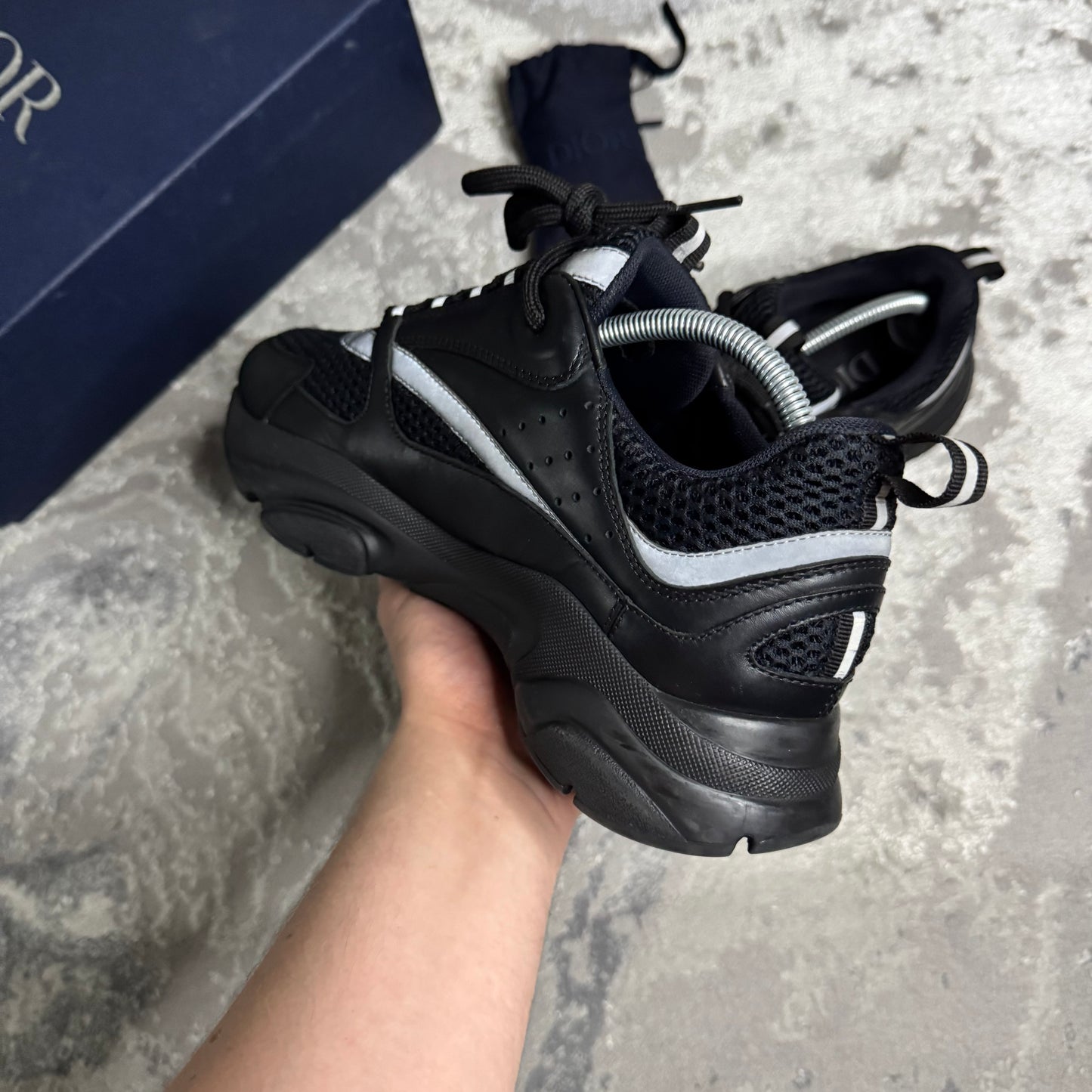 B22 TRAINER - SIZE UK 7