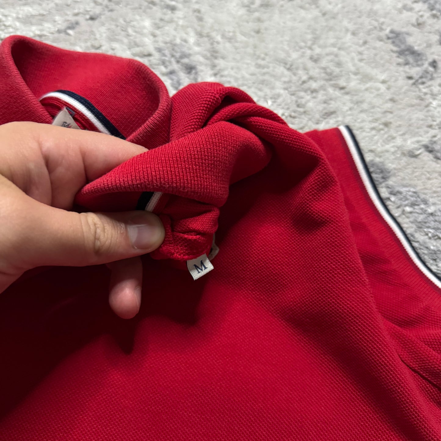 POLO SHIRT - SIZE M (Fits S)