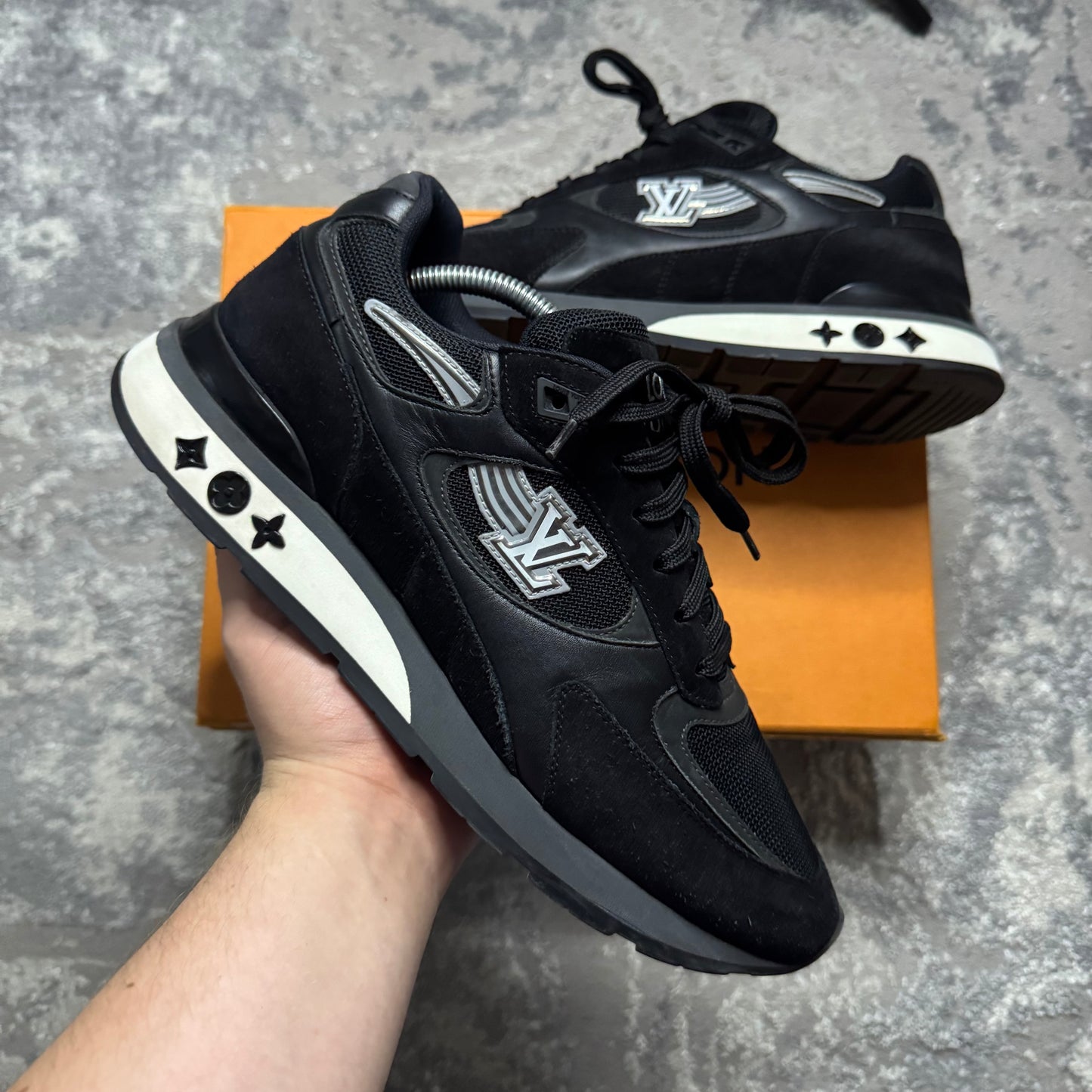 RUNAWAY TRAINER - SIZE LV 7.5 (Fit UK 8.5)