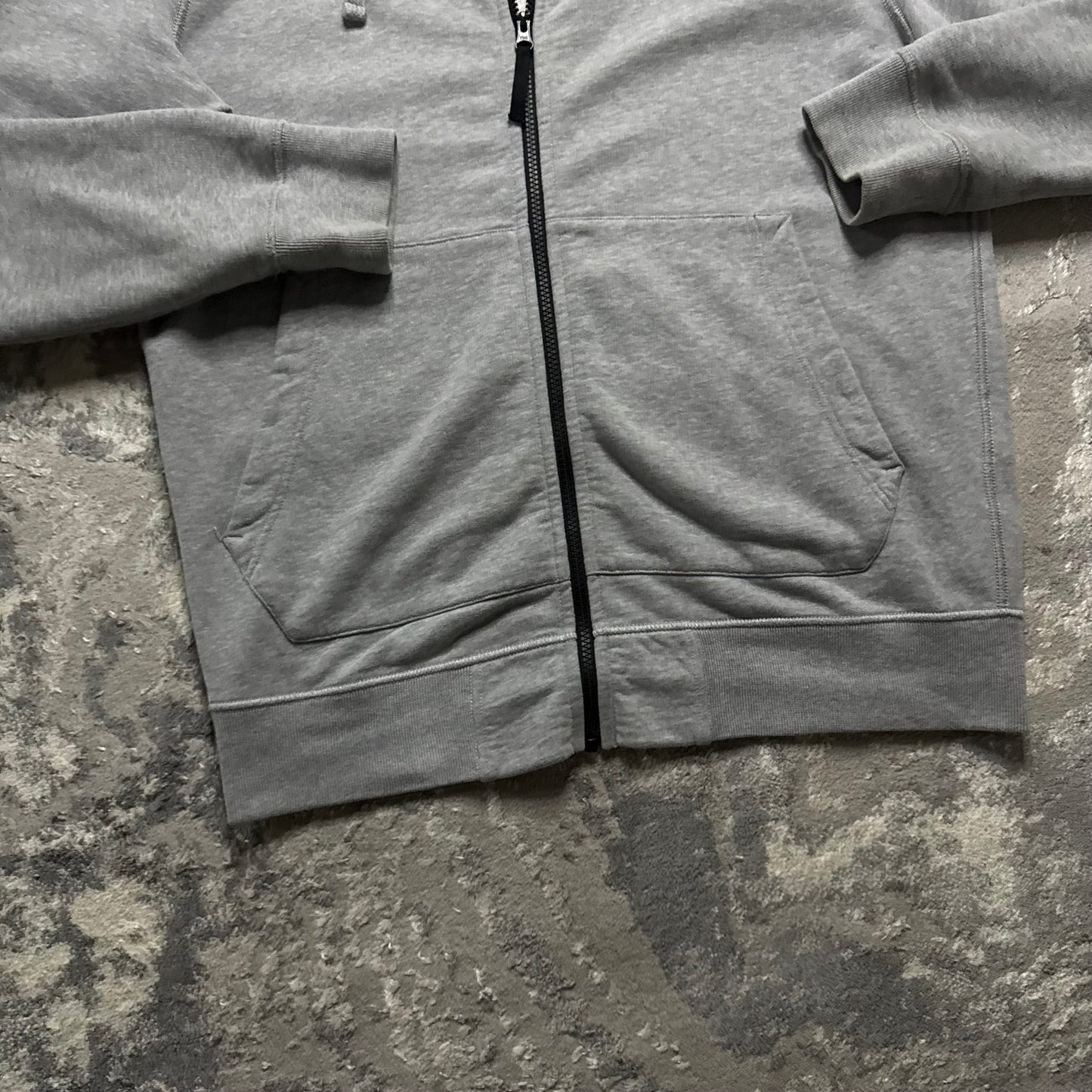 ZIP UP HOODIE - SIZE L (Fits M/L)