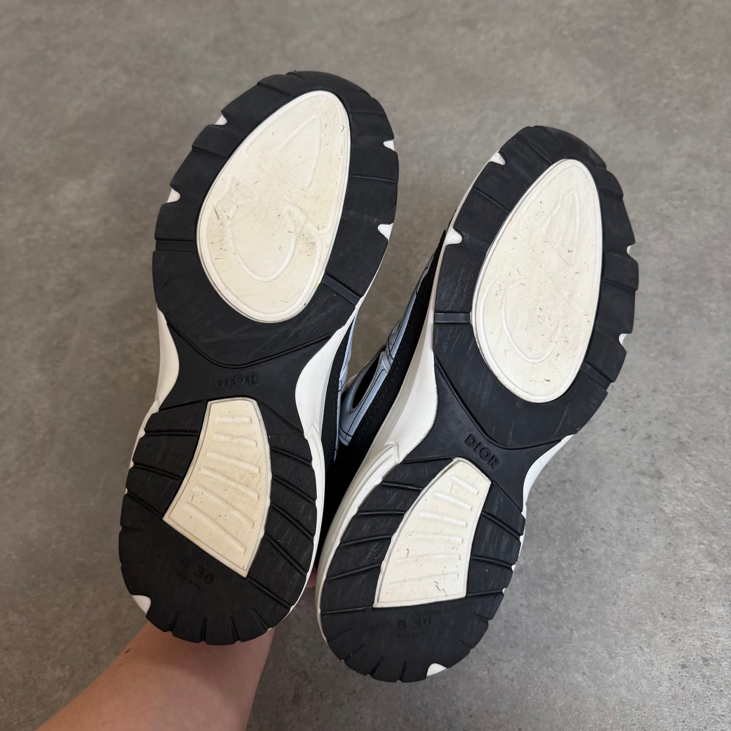 B30 TRAINER - SIZE UK 9