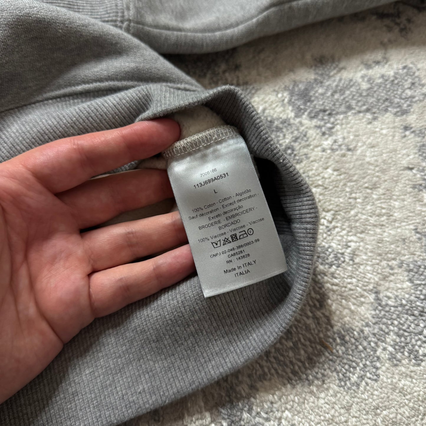 'CD' SWEATSHIRT - SIZE L (Fits M/L)