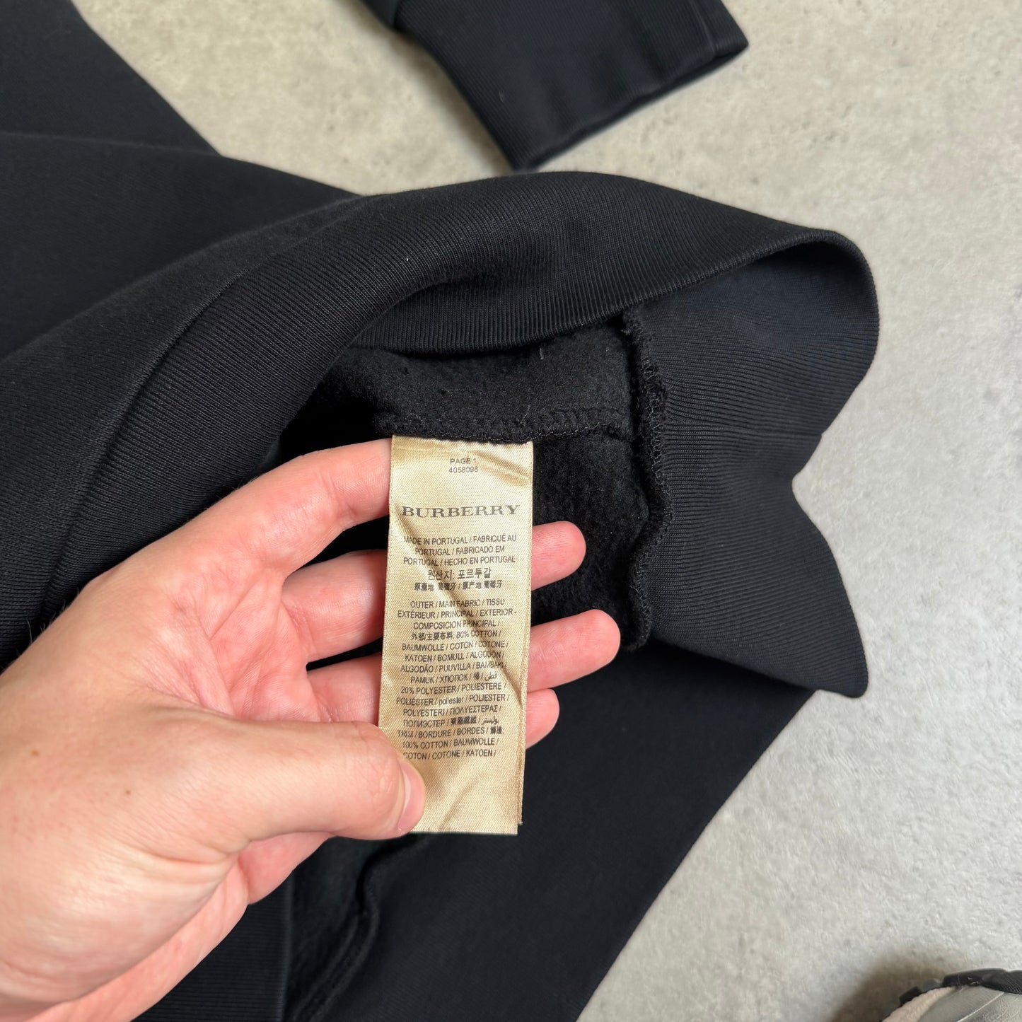 HOODIE - SIZE M (Fits M/L)