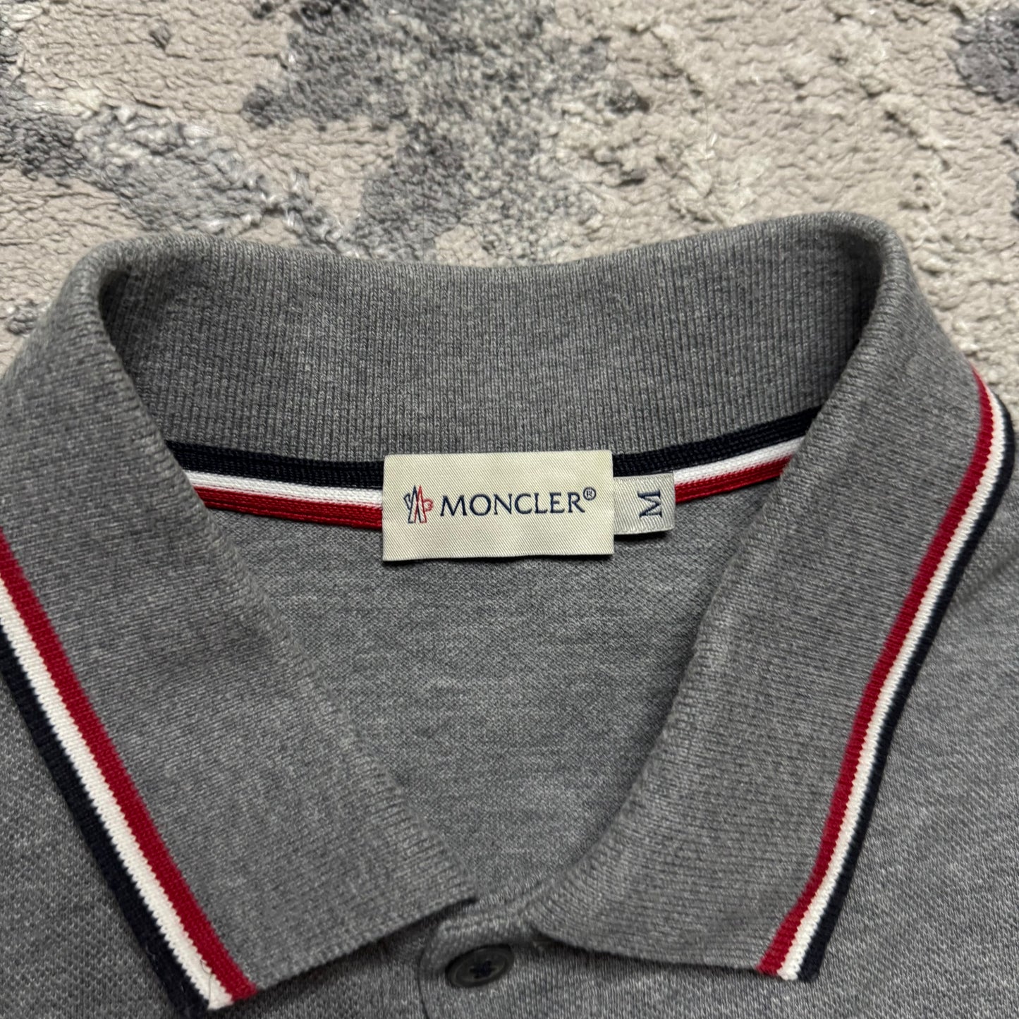 POLO SHIRT - SIZE M (Fits S)