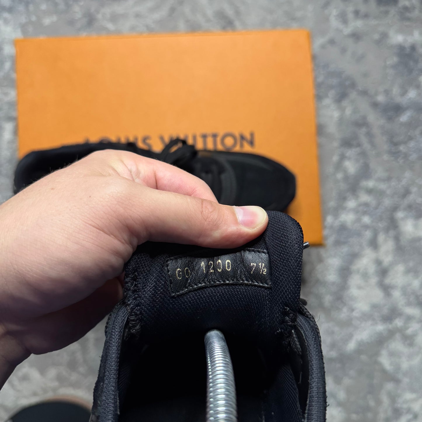 RUNAWAY TRAINER - SIZE LV 7.5 (Fit UK 8.5)