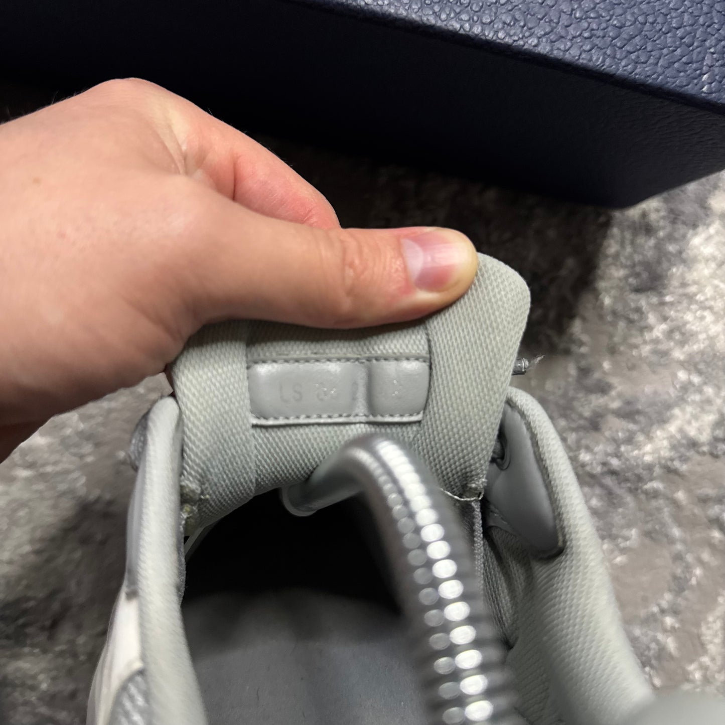 B30 TRAINER - SIZE UK 8