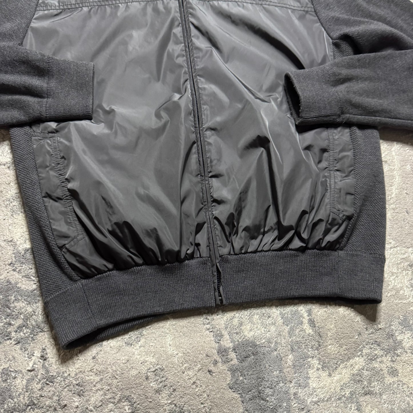 WINDBRIDGE HOODY - SIZE L (Fits M)