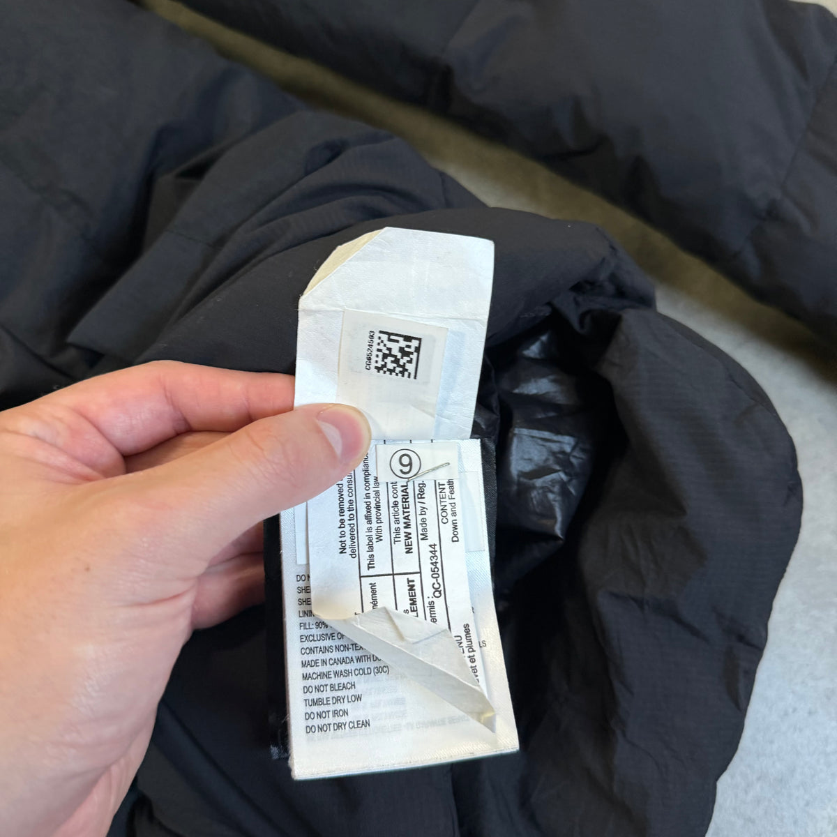 ARMSTRONG DOWN JACKET - SIZE L