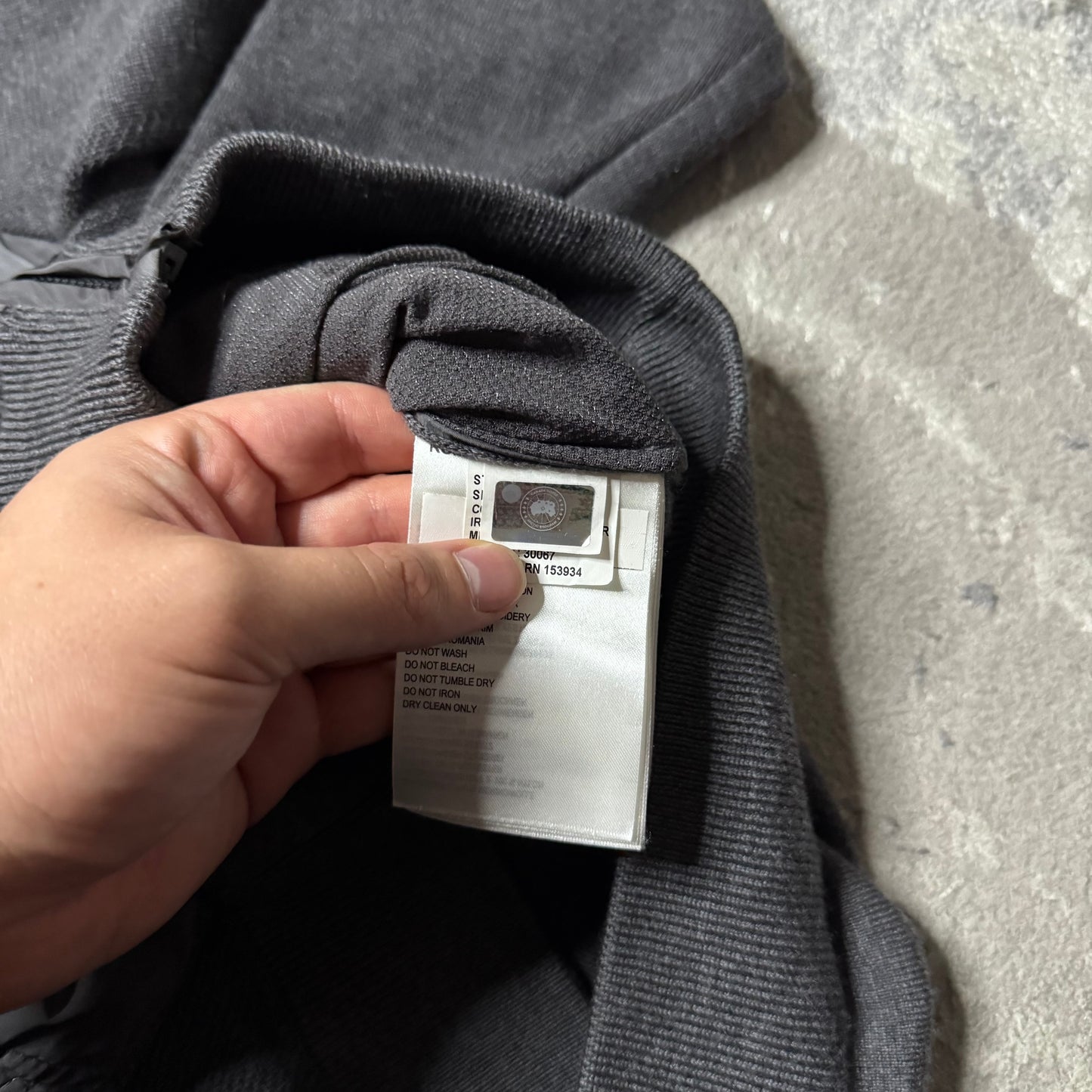 WINDBRIDGE HOODY - SIZE L (Fits M)