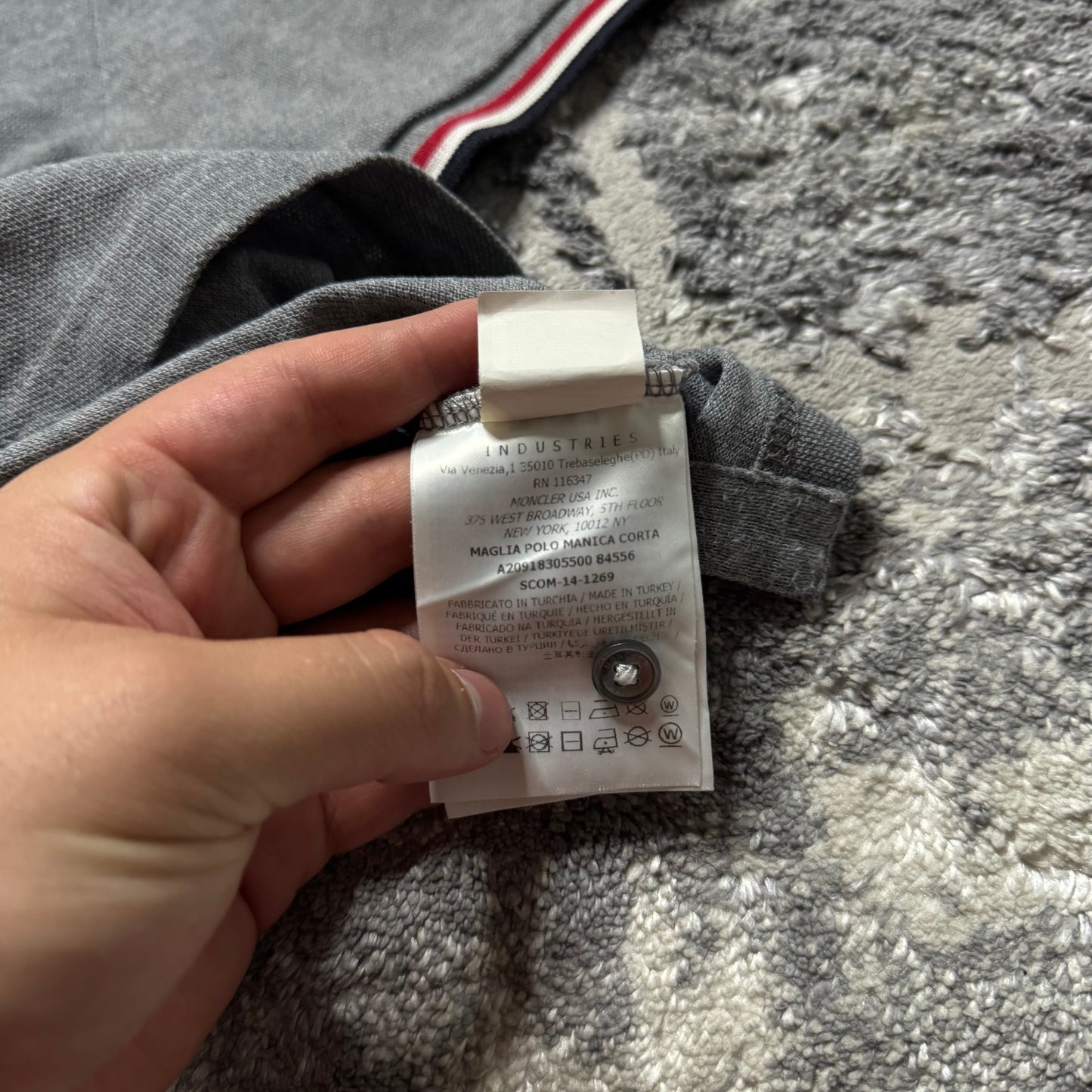 POLO SHIRT - SIZE M (Fits S)