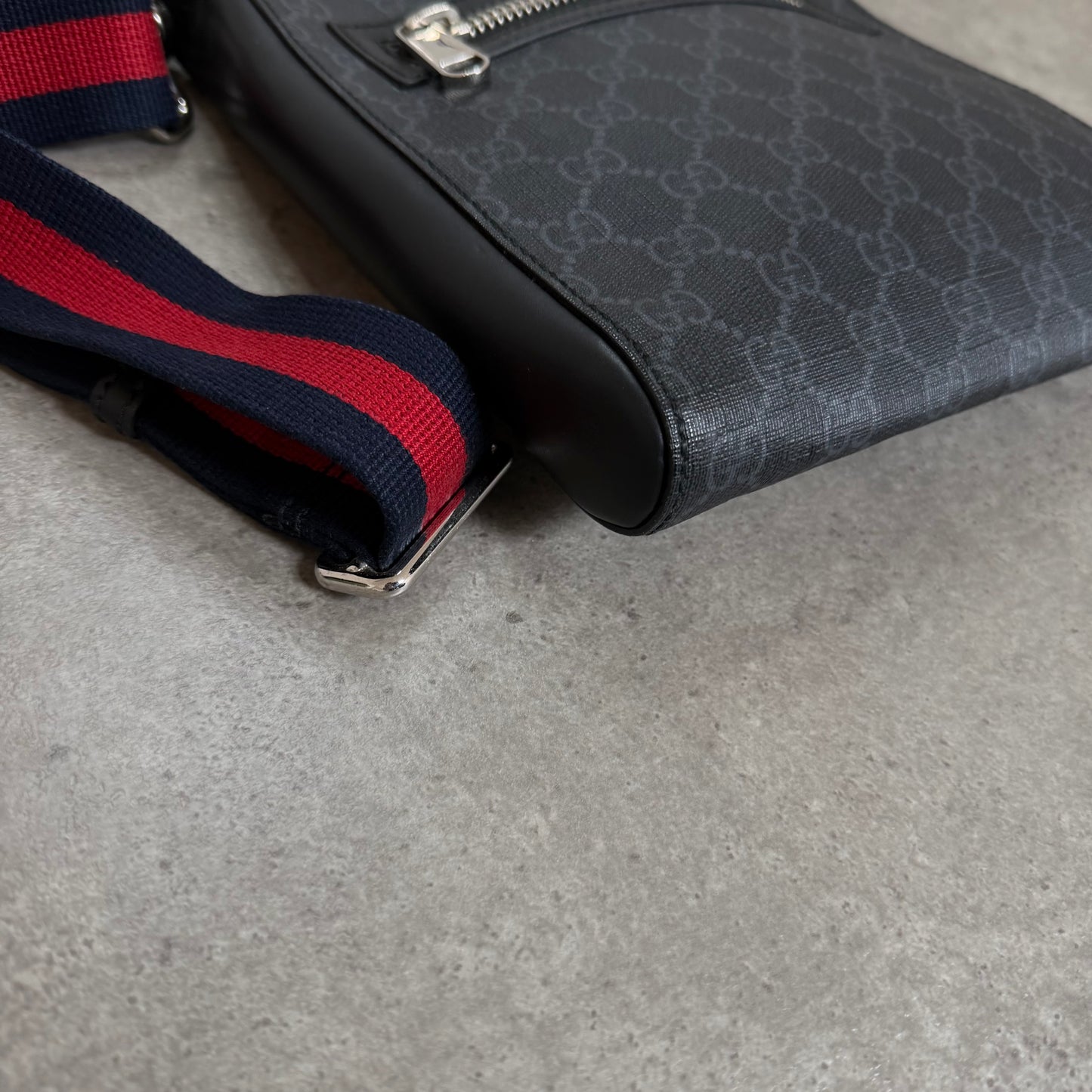 MESSENGER BAG - SMALL SIZE