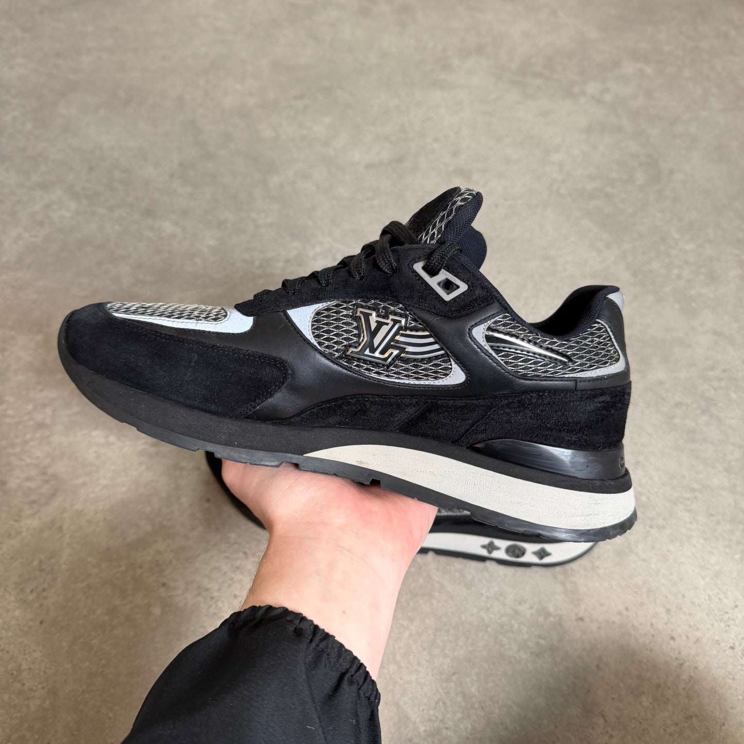 RUNAWAY TRAINER - SIZE LV 6 (Fit UK 7)