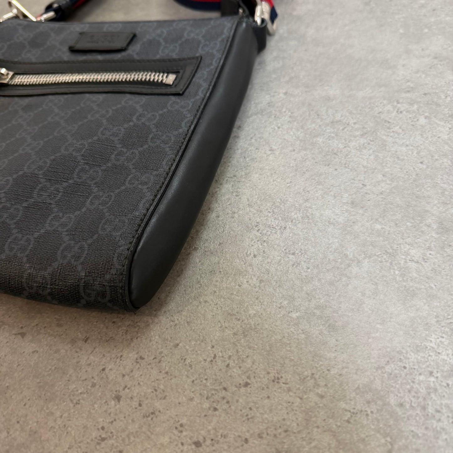 MESSENGER BAG - SMALL SIZE