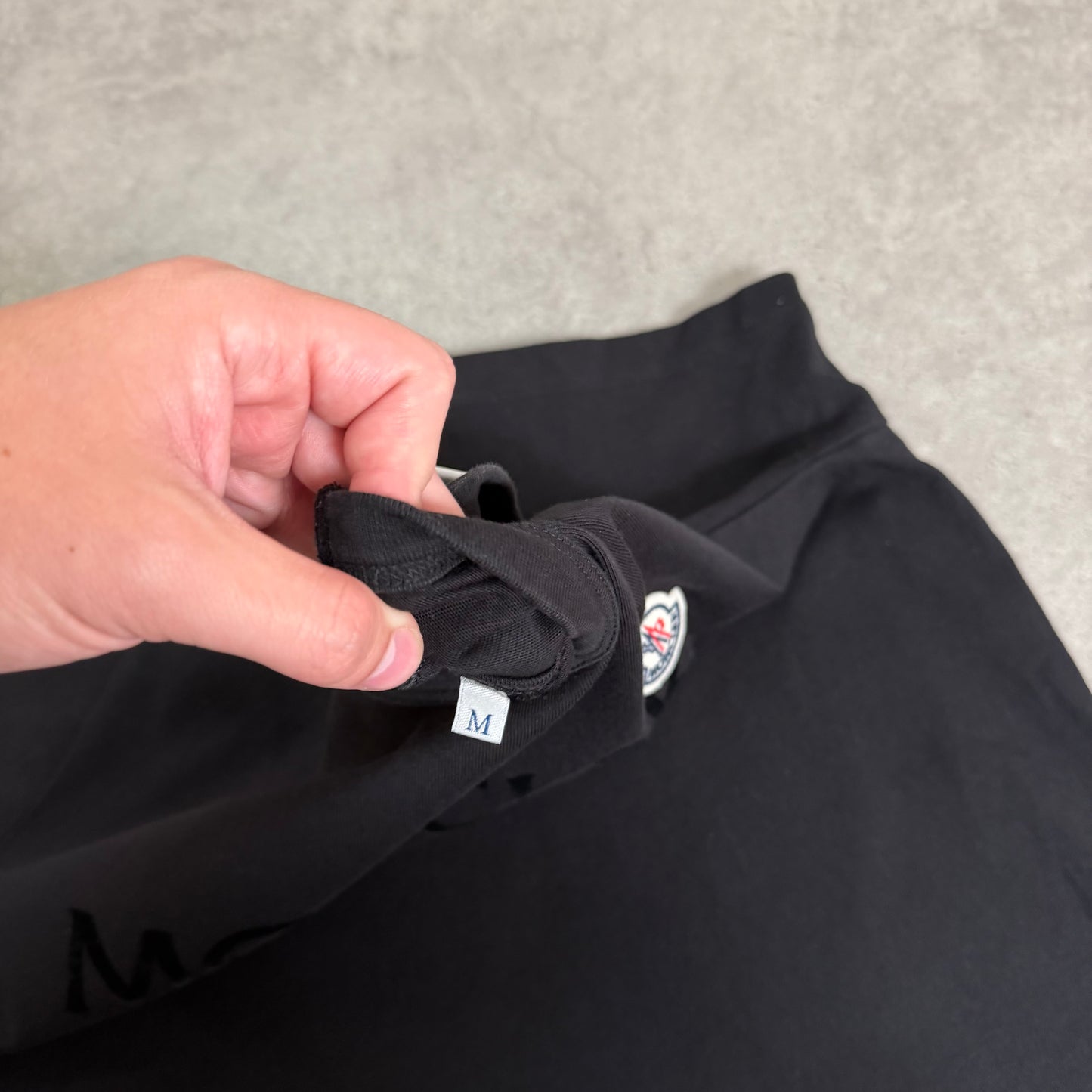 T-SHIRT - SIZE M (Fits Slim)