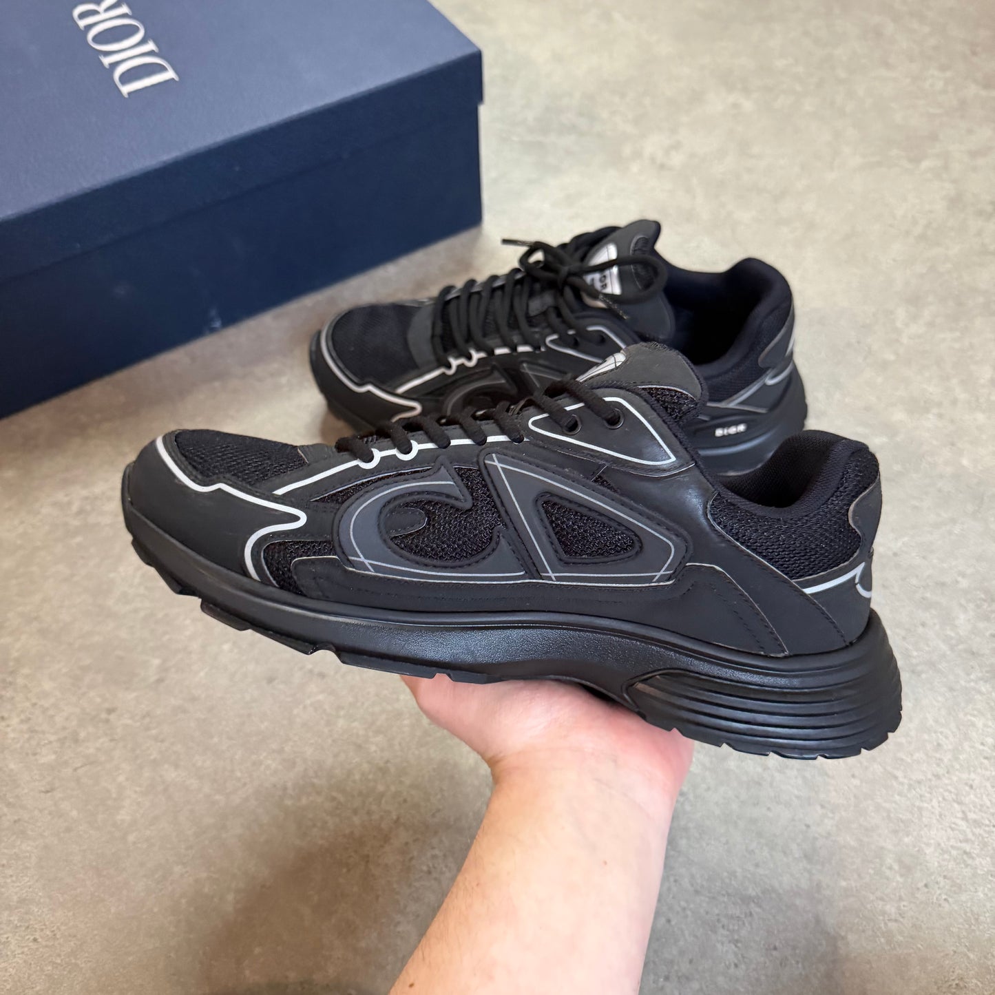 B30 TRAINER - SIZE UK 8