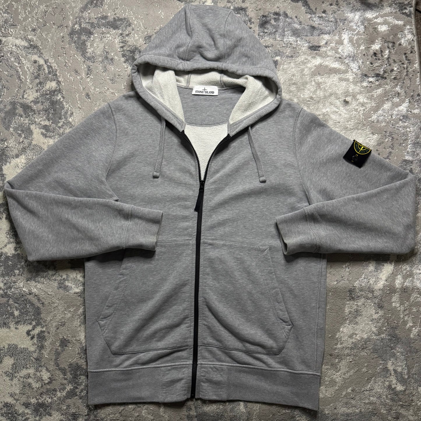 ZIP UP HOODIE - SIZE L (Fits M/L)