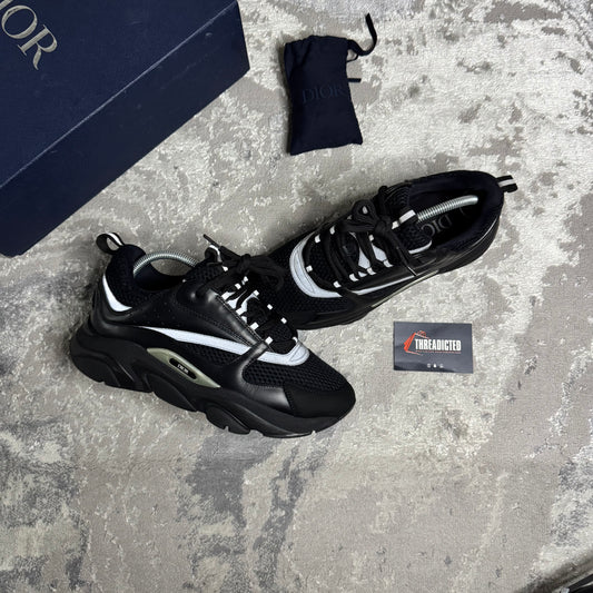 B22 TRAINER - SIZE UK 7