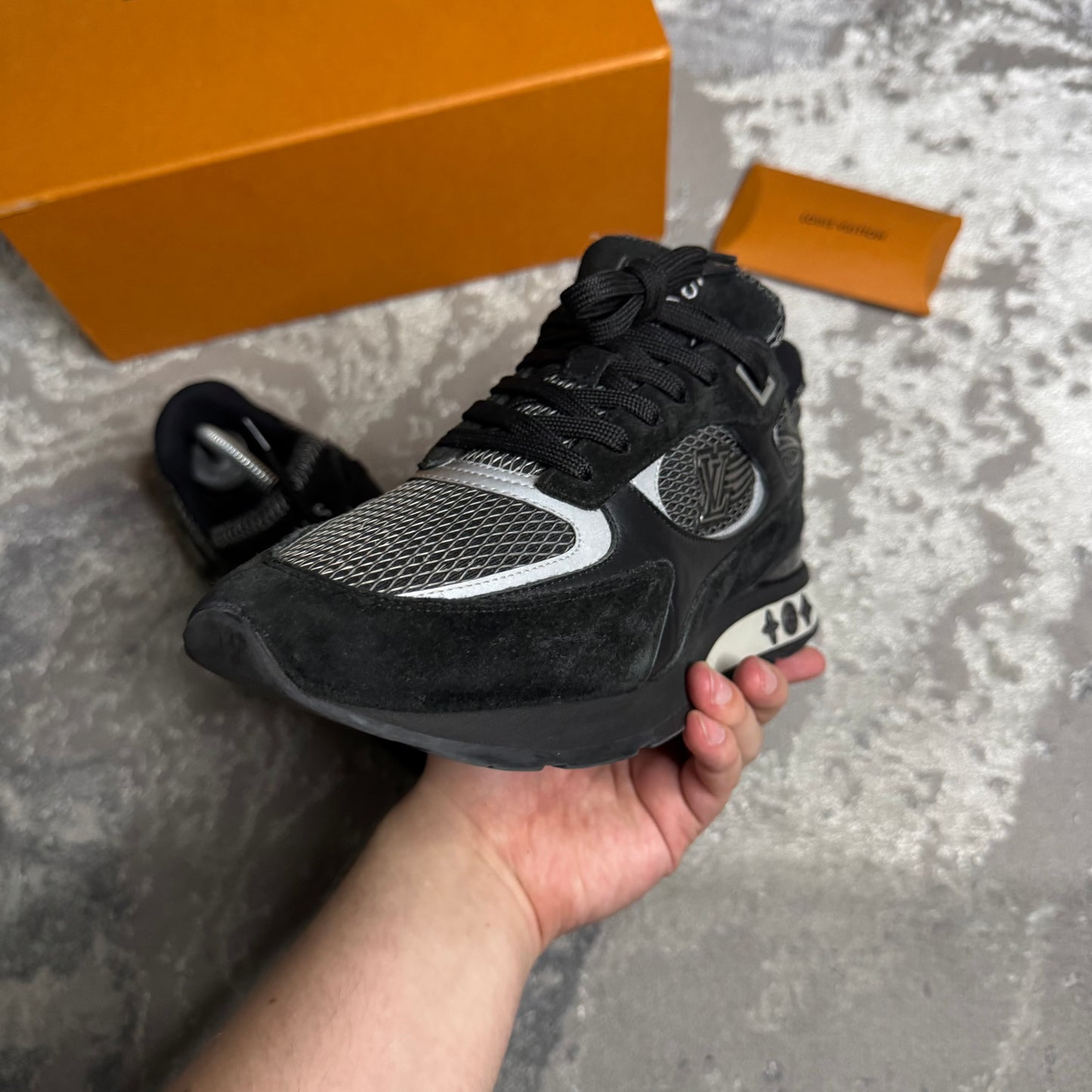 RUNAWAY TRAINER - SIZE LV 7 (Fit UK 8)
