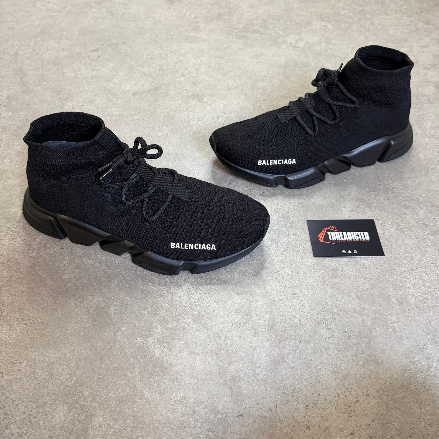 LACE UP SPEED TRAINER - SIZE UK 8 (Fit UK 9)