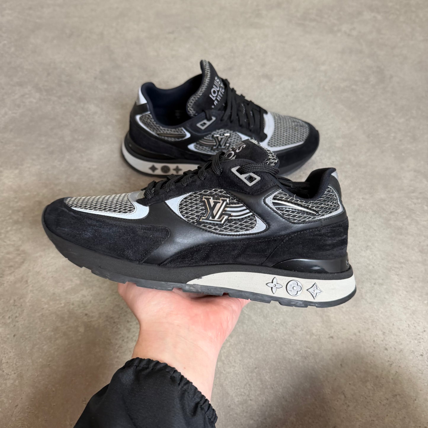 RUNAWAY TRAINER - SIZE LV 6 (Fit UK 7)