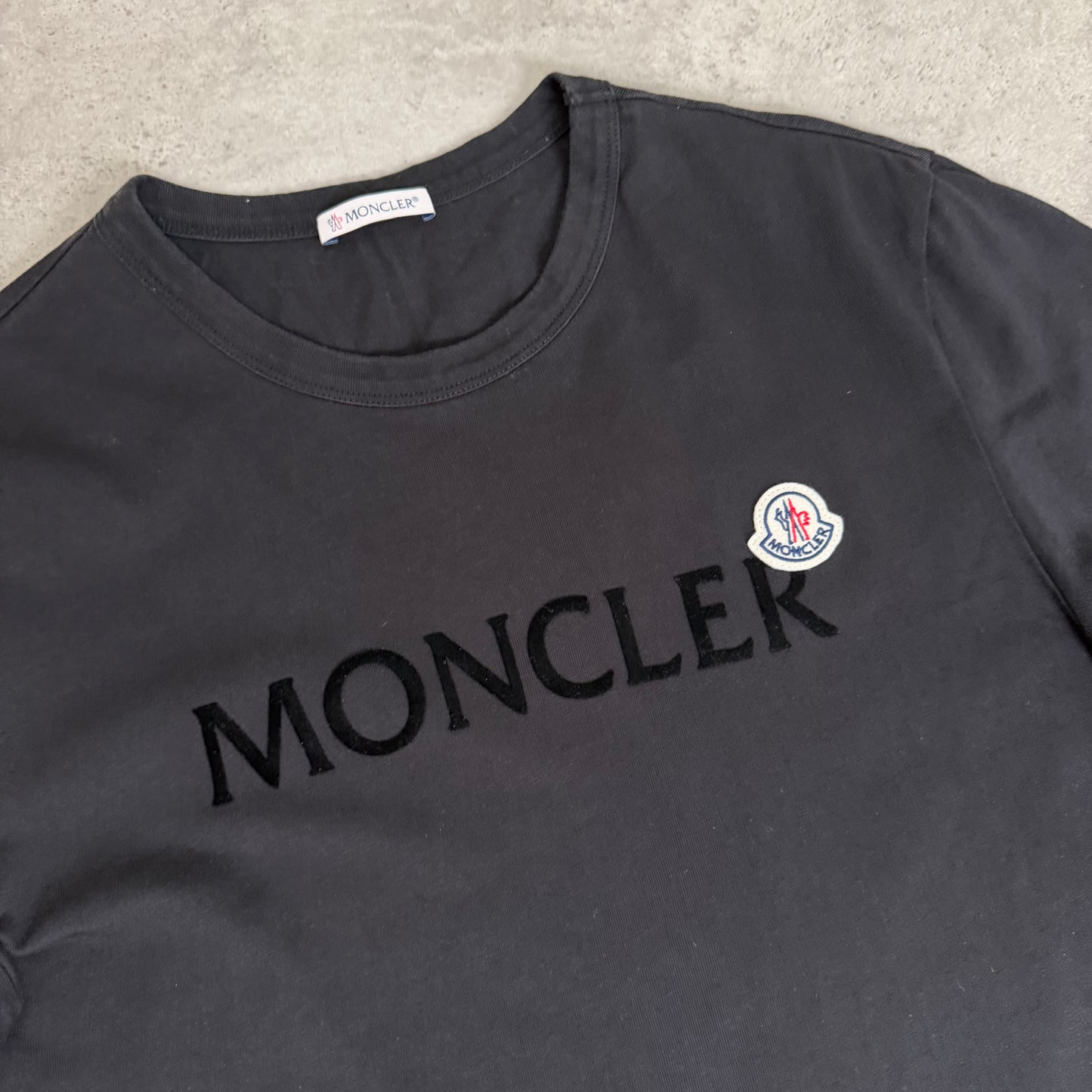 T-SHIRT - SIZE M (Fits Slim)