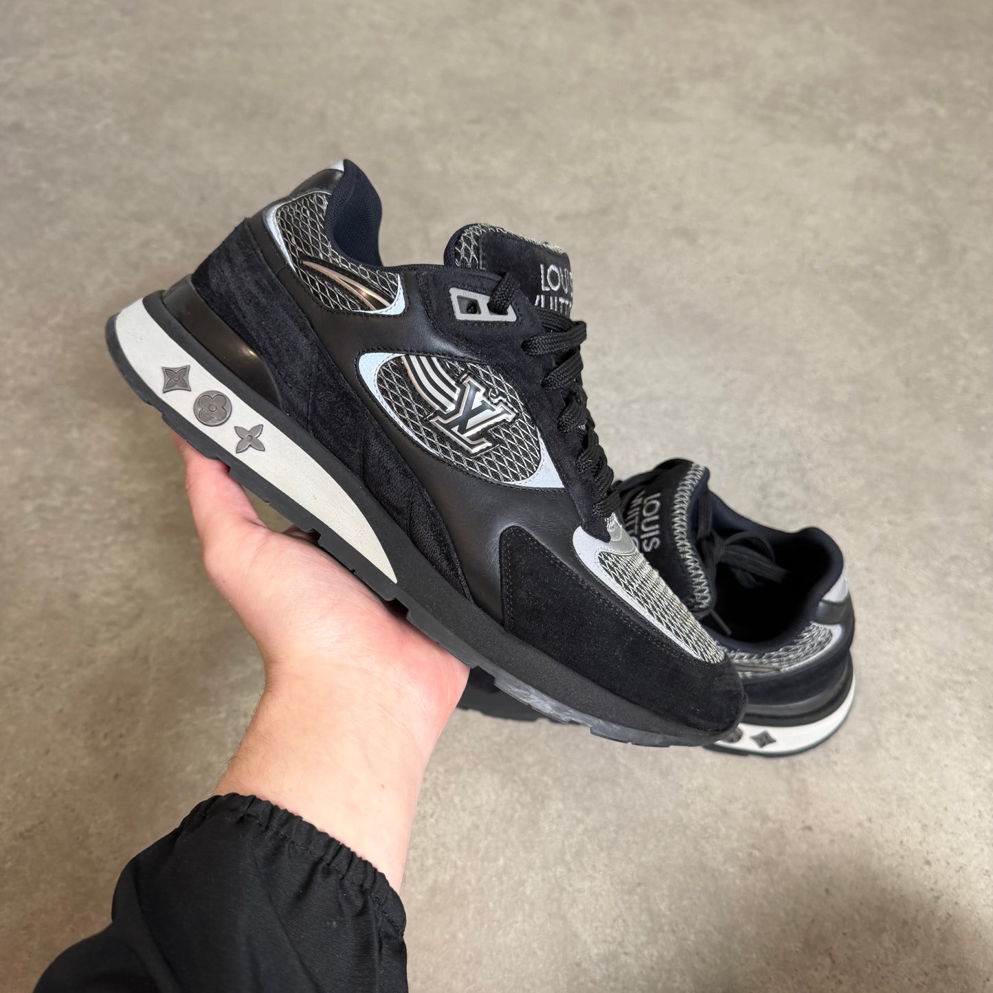 RUNAWAY TRAINER - SIZE LV 6 (Fit UK 7)