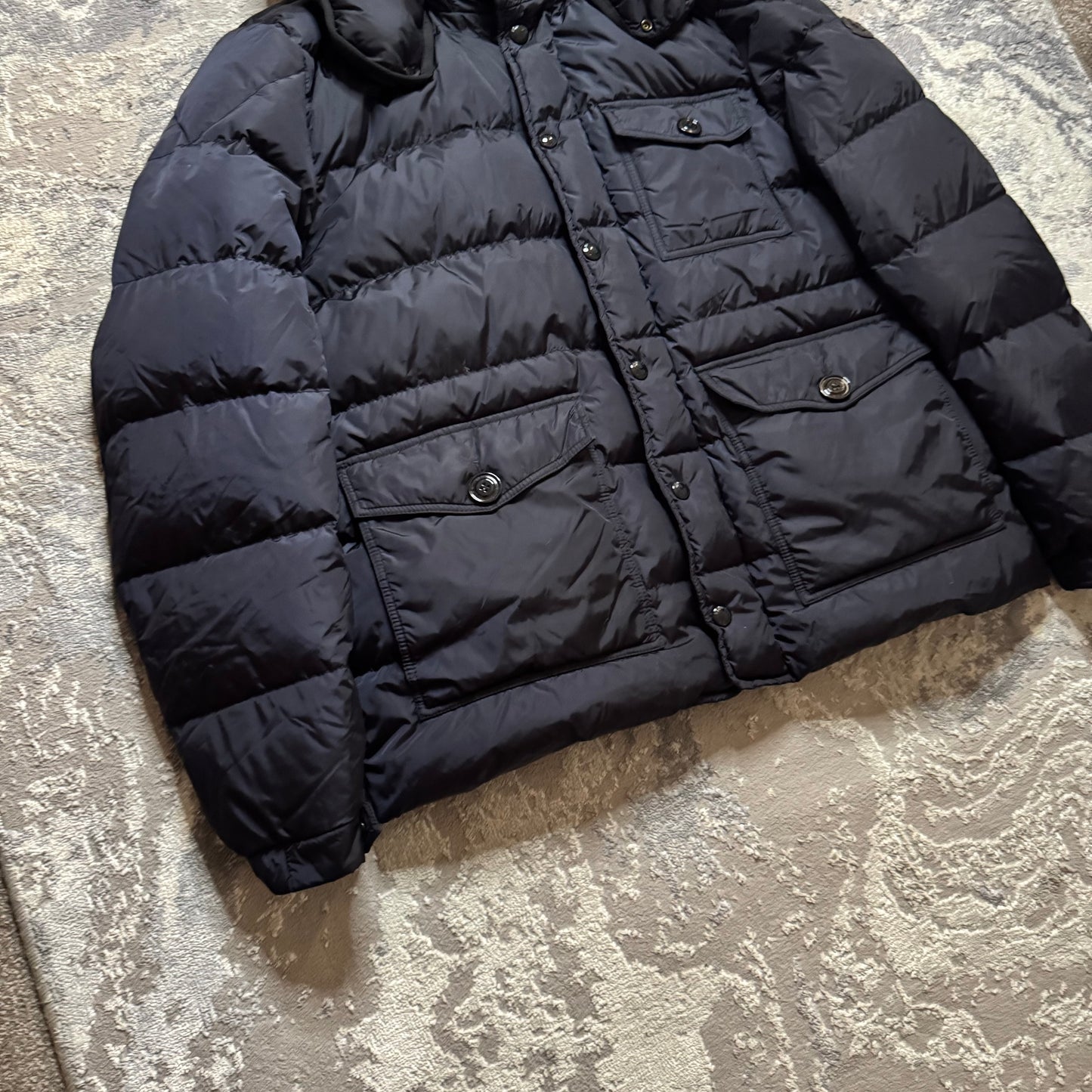 JASON DOWN JACKET - SIZE 6 (Fits XL)