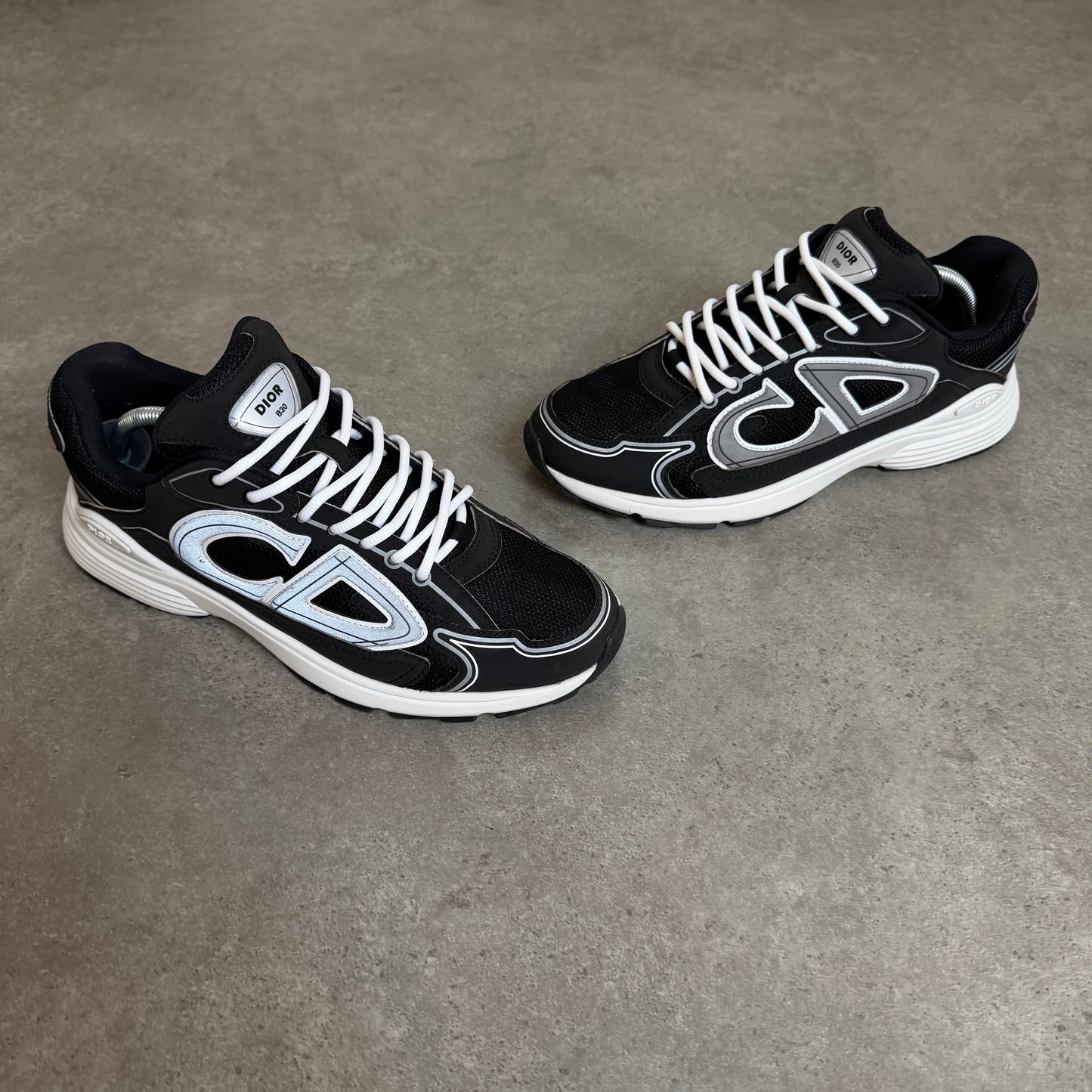 B30 TRAINER - SIZE UK 9