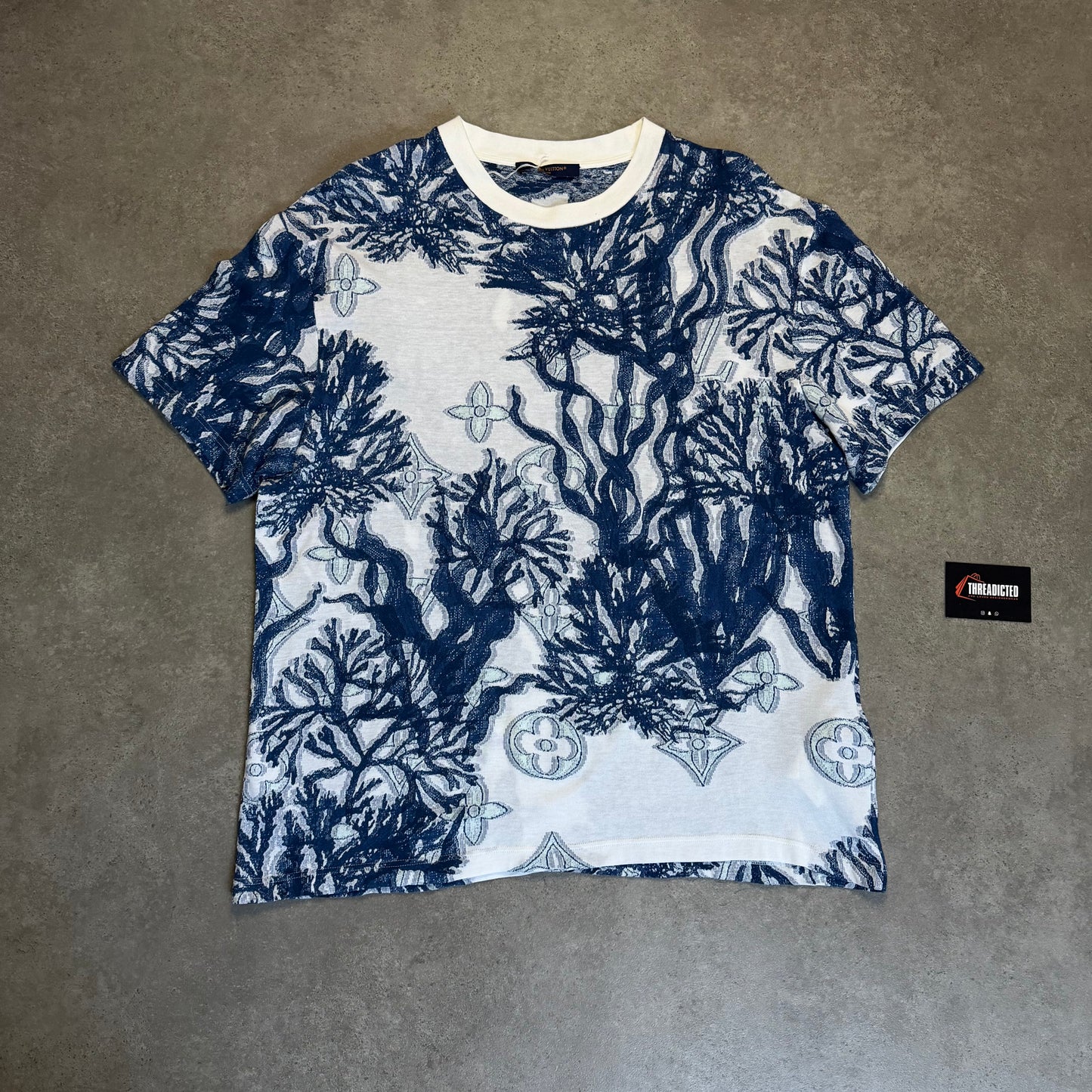 'FLORAL' T-SHIRT - SIZE XXL (Fits XL 23.5" PTP)