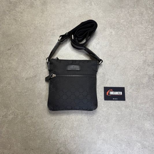 NYLON MESSENGER BAG - SMALL SIZE