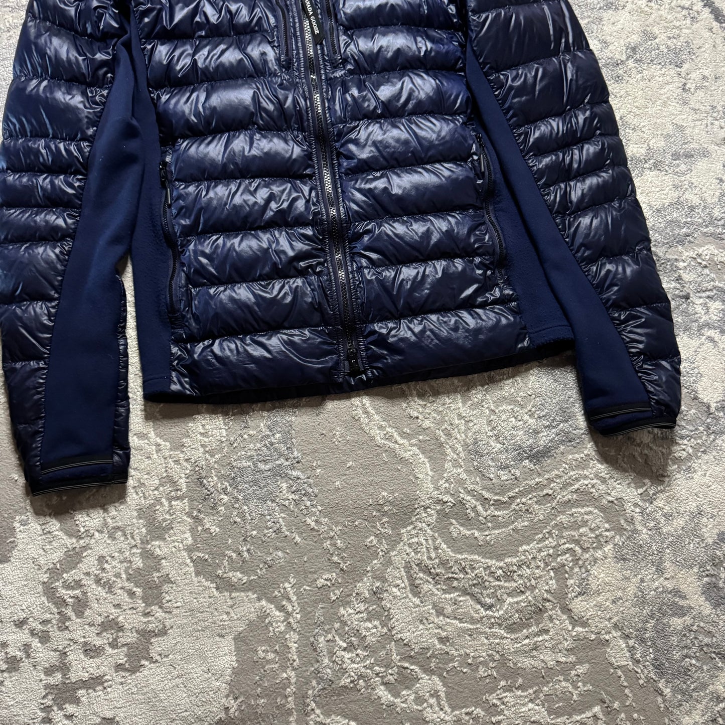 HYBRIDGE LITE HOODED DOWN JACKET - SIZE M (Fits S/M)