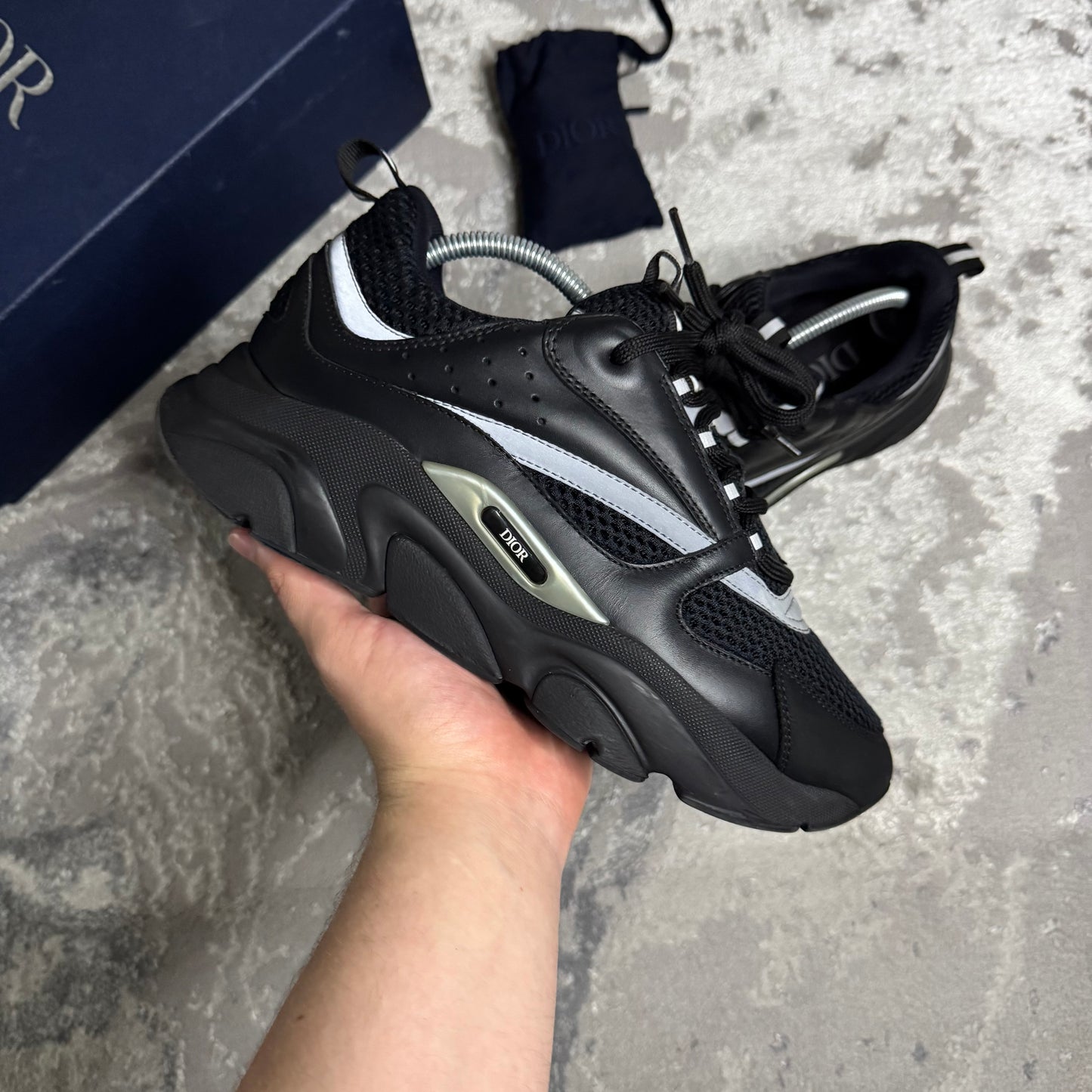 B22 TRAINER - SIZE UK 7