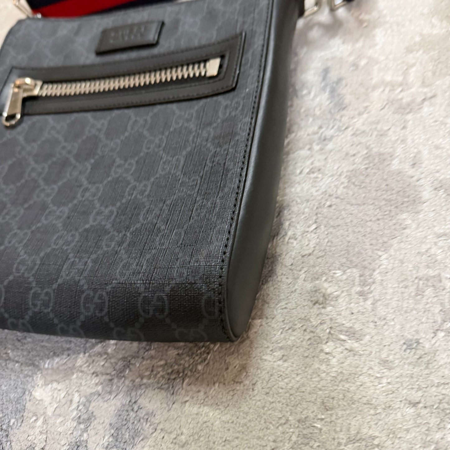 MESSENGER BAG - SMALLER VERSION