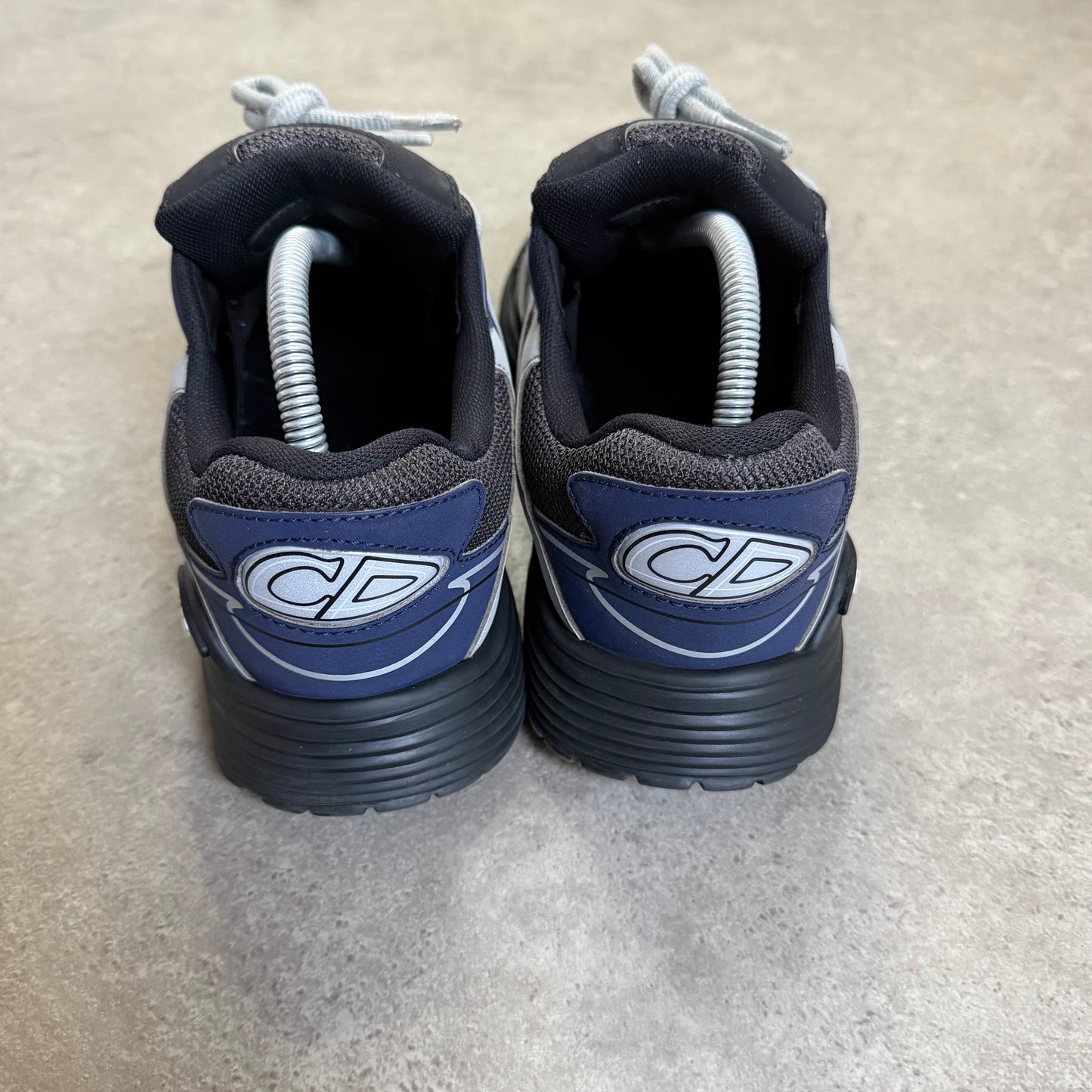 B30 TRAINER - SIZE UK 7