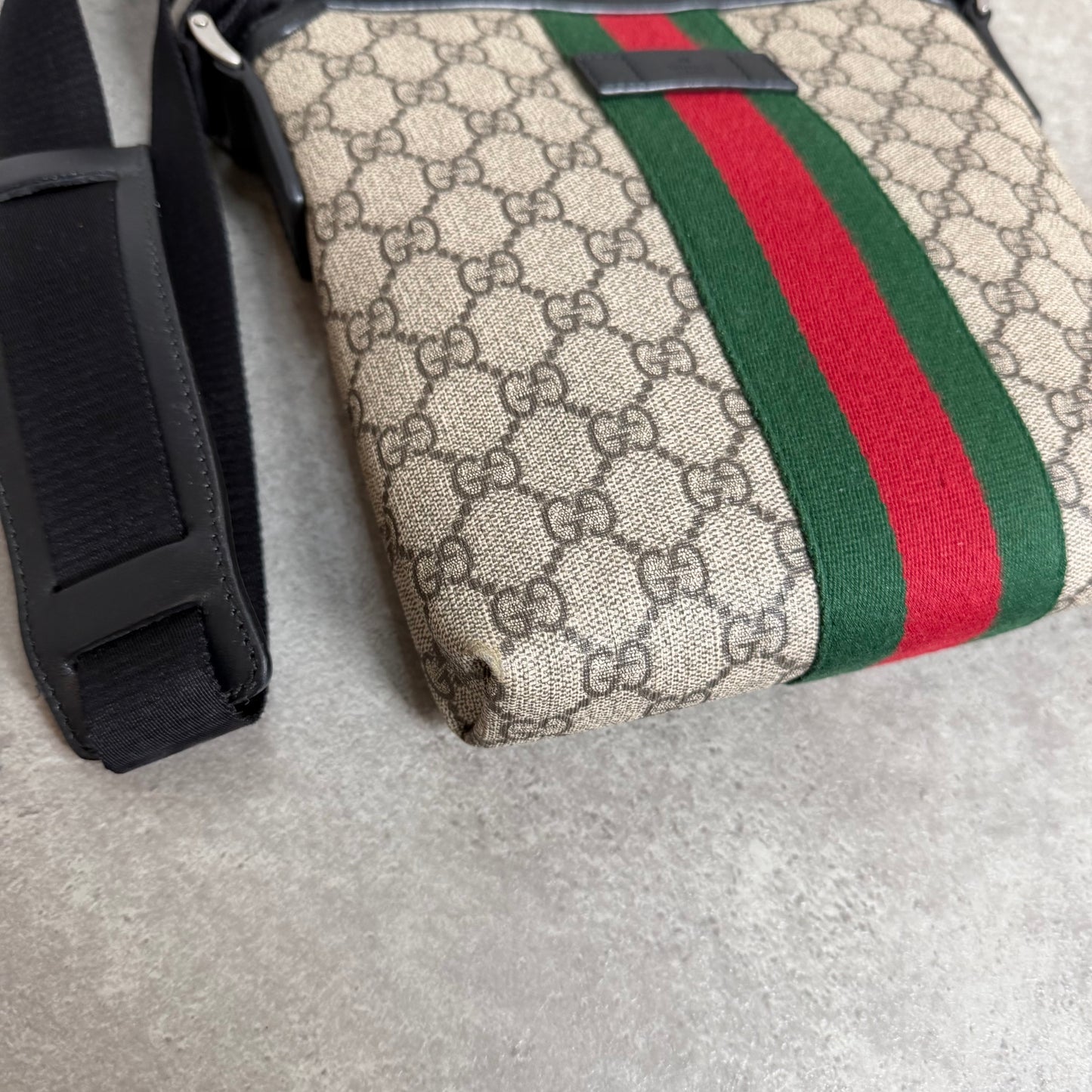 MESSENGER BAG - SMALL SIZE