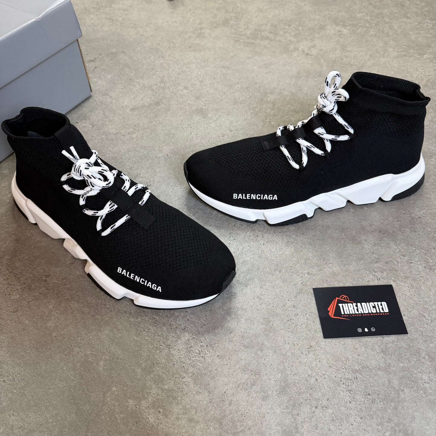 LACE UP SPEED TRAINER - SIZE UK 8 (Fit UK 9)