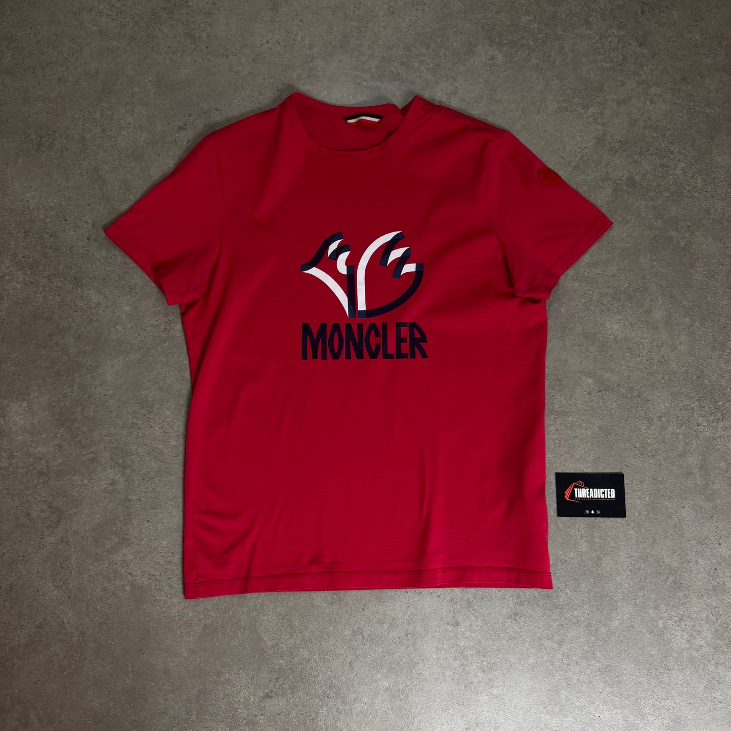 T-SHIRT - SIZE S (Fits XS)