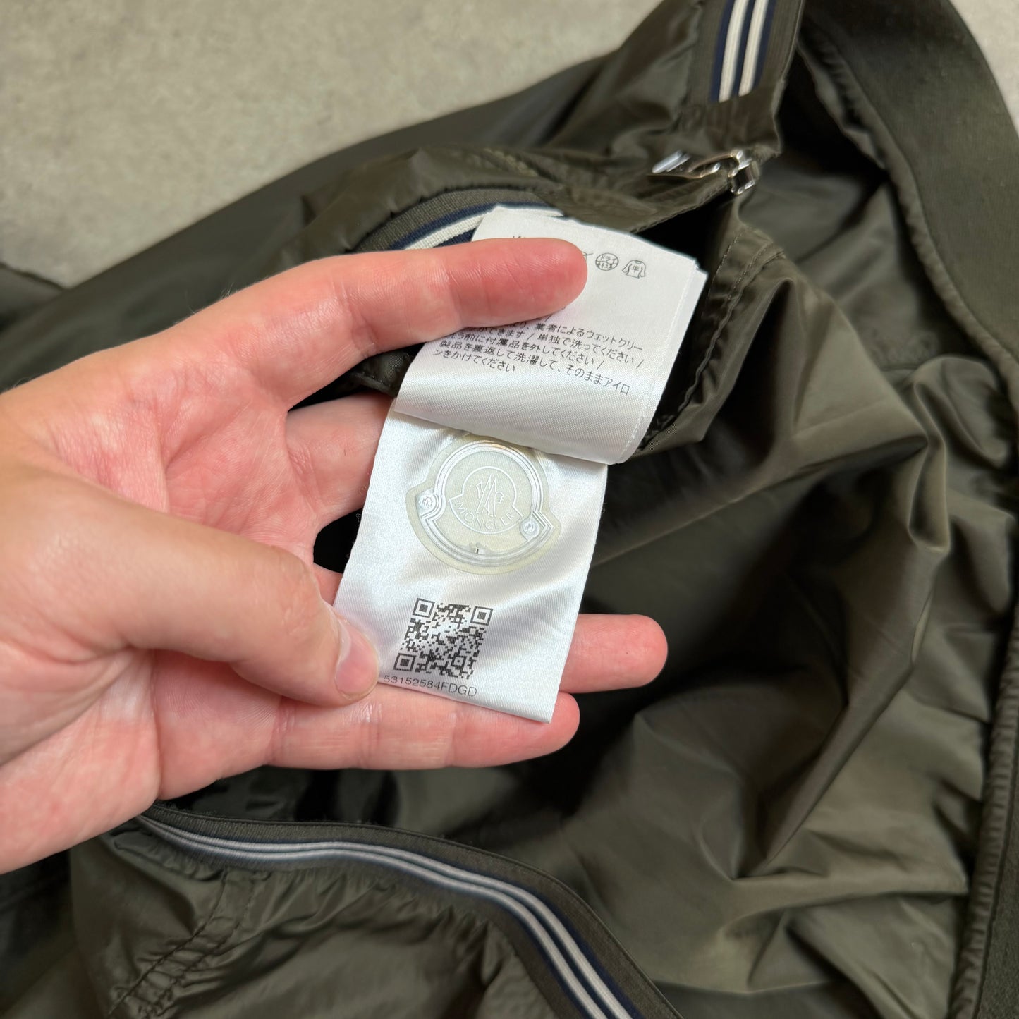 JEANLUC WINDBREAKER - SIZE 4 (Fits L)