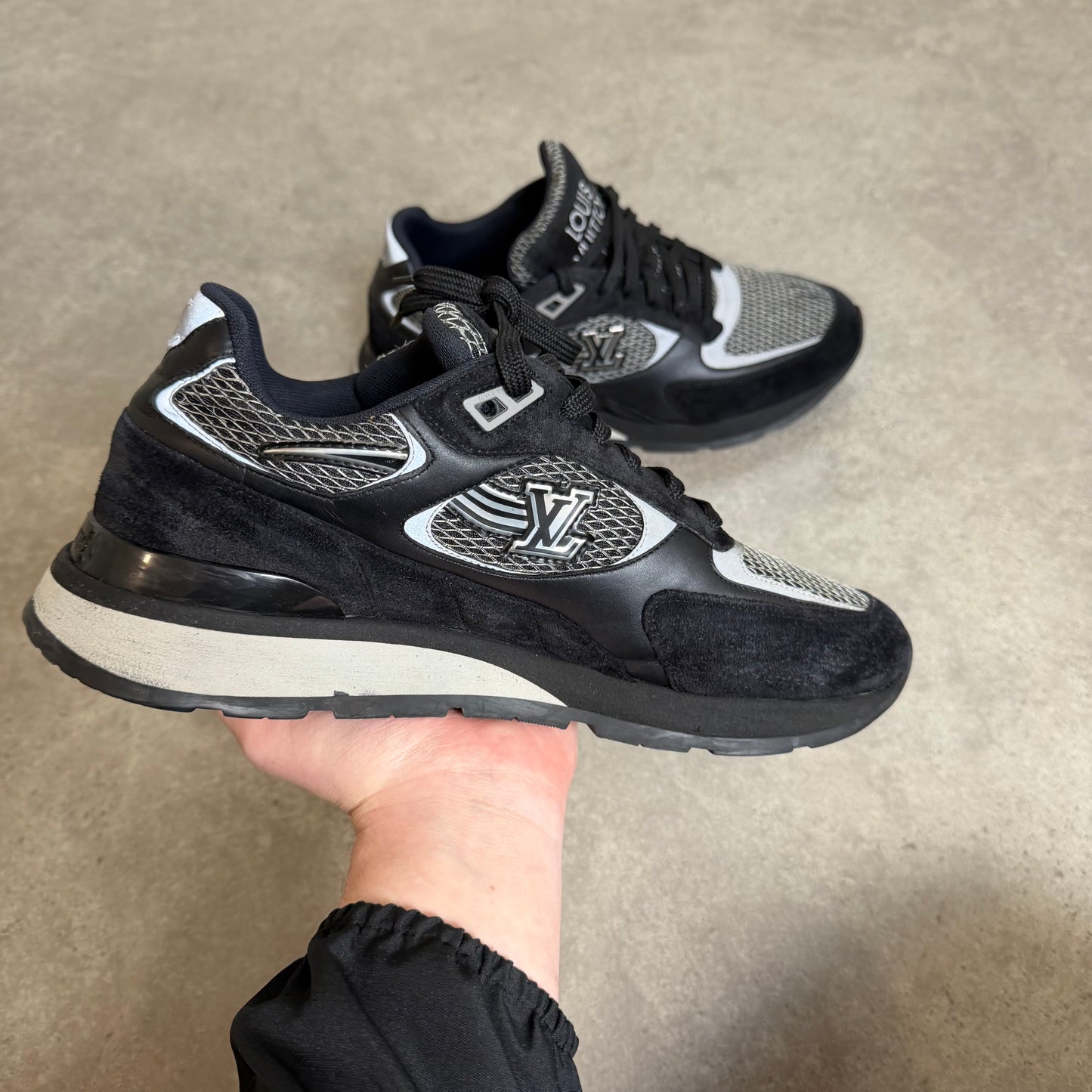 RUNAWAY TRAINER - SIZE LV 6 (Fit UK 7)