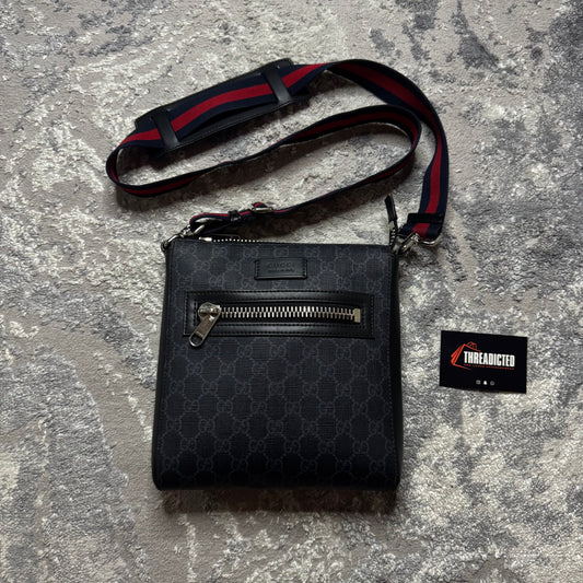 MESSENGER BAG - SMALLER VERSION