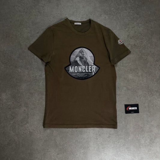 T-SHIRT - SIZE S (Fits XS)