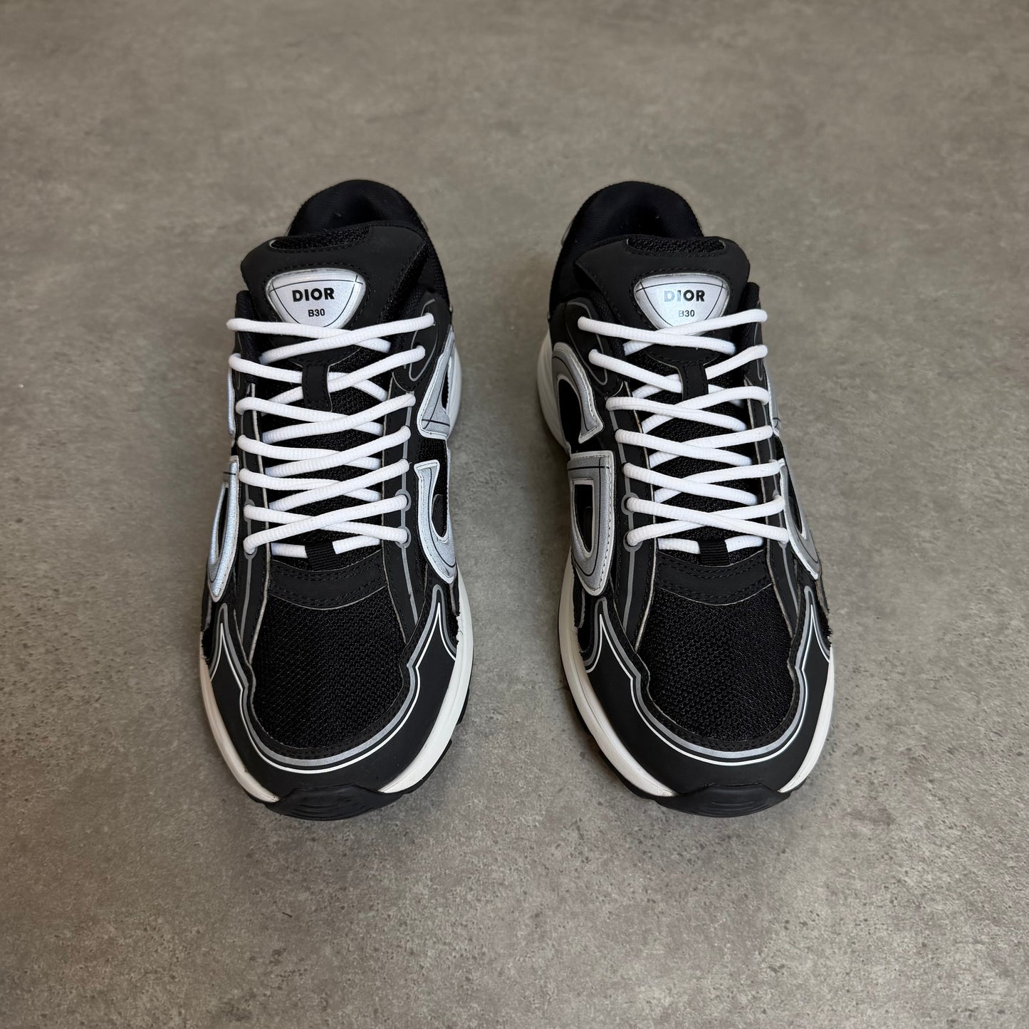 B30 TRAINER - SIZE UK 9