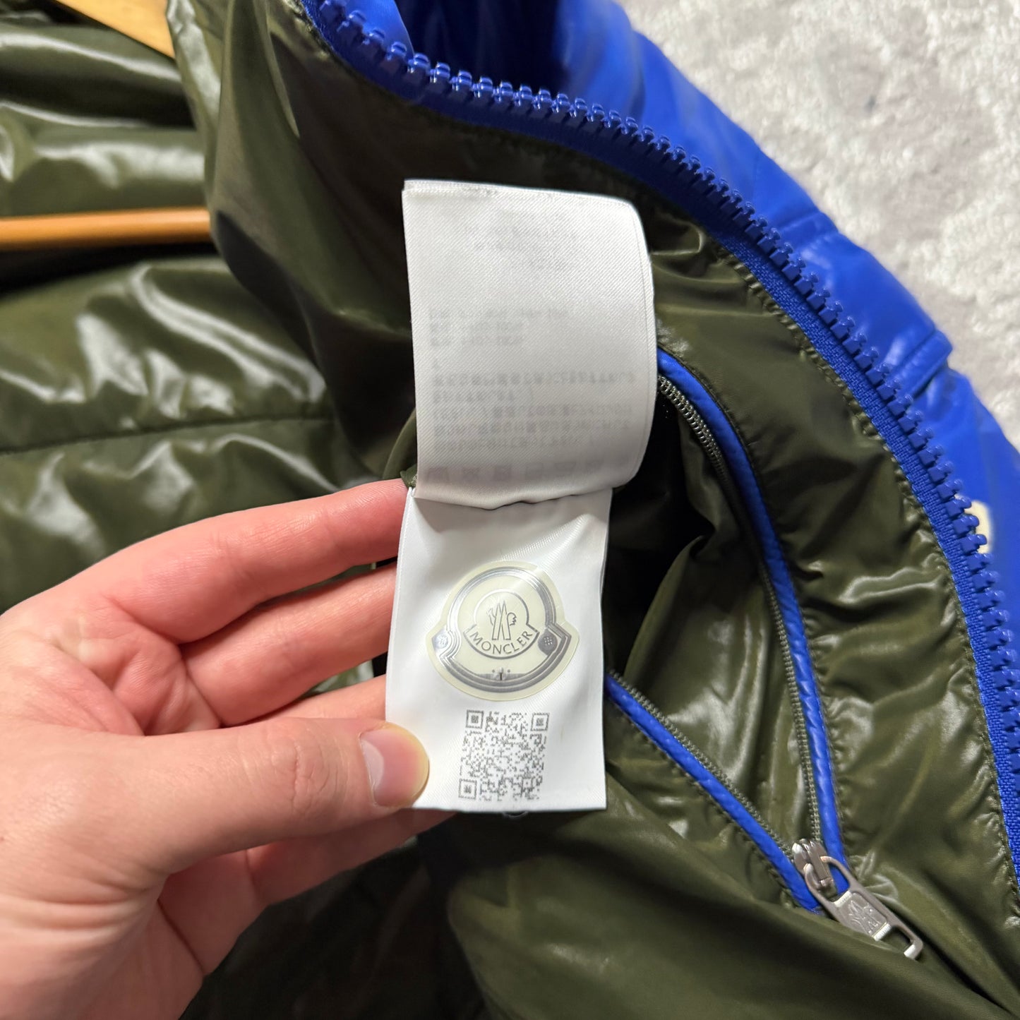 GALION LIGHTWEIGHT DOWN JACKET - SIZE 4 (Fits M/L)